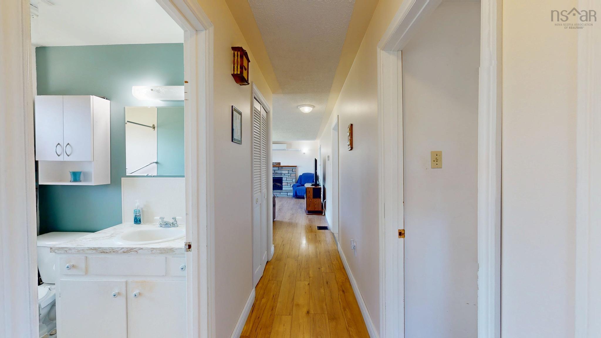 $399,900.00: 10 Leighton Drive, Brooklyn