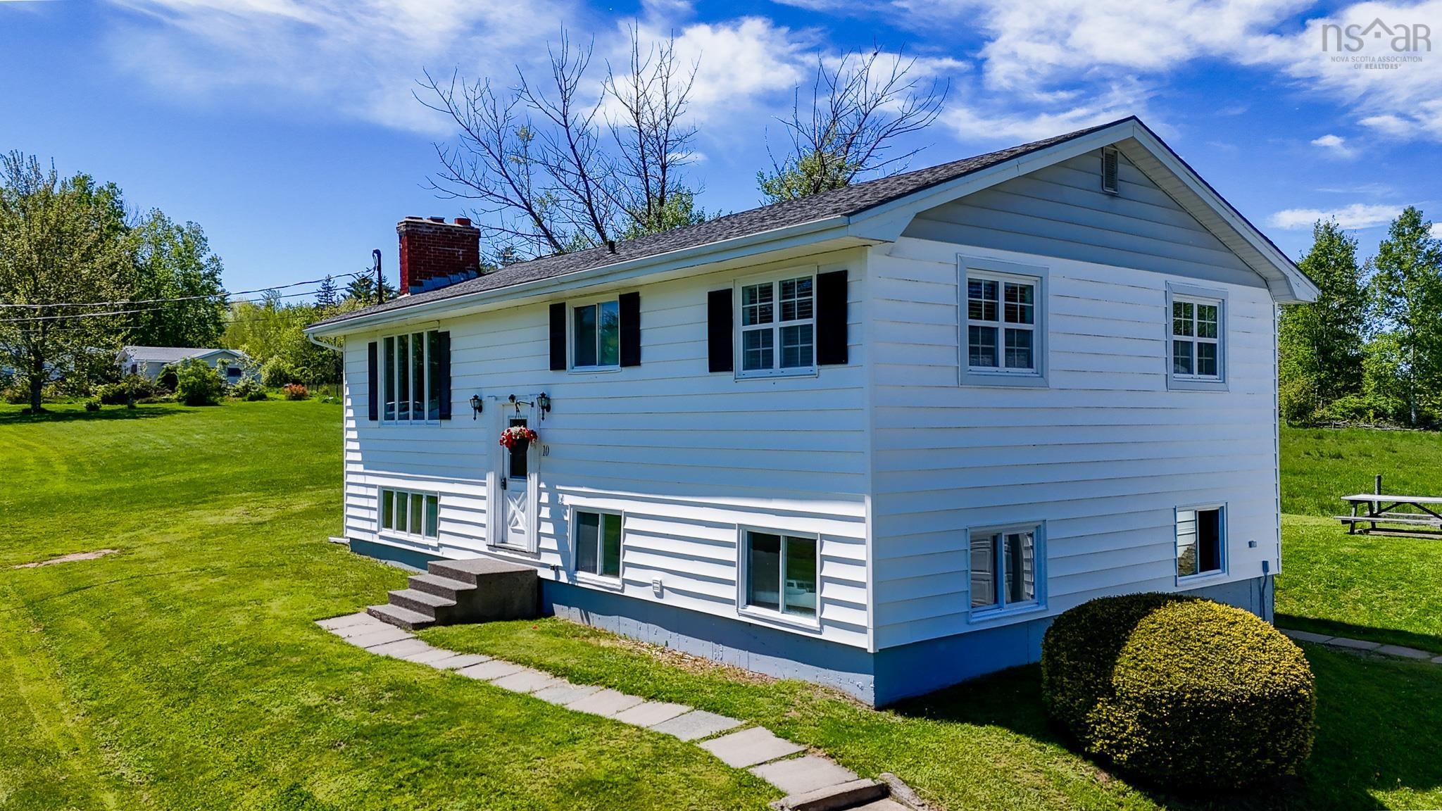 $399,900.00: 10 Leighton Drive, Brooklyn