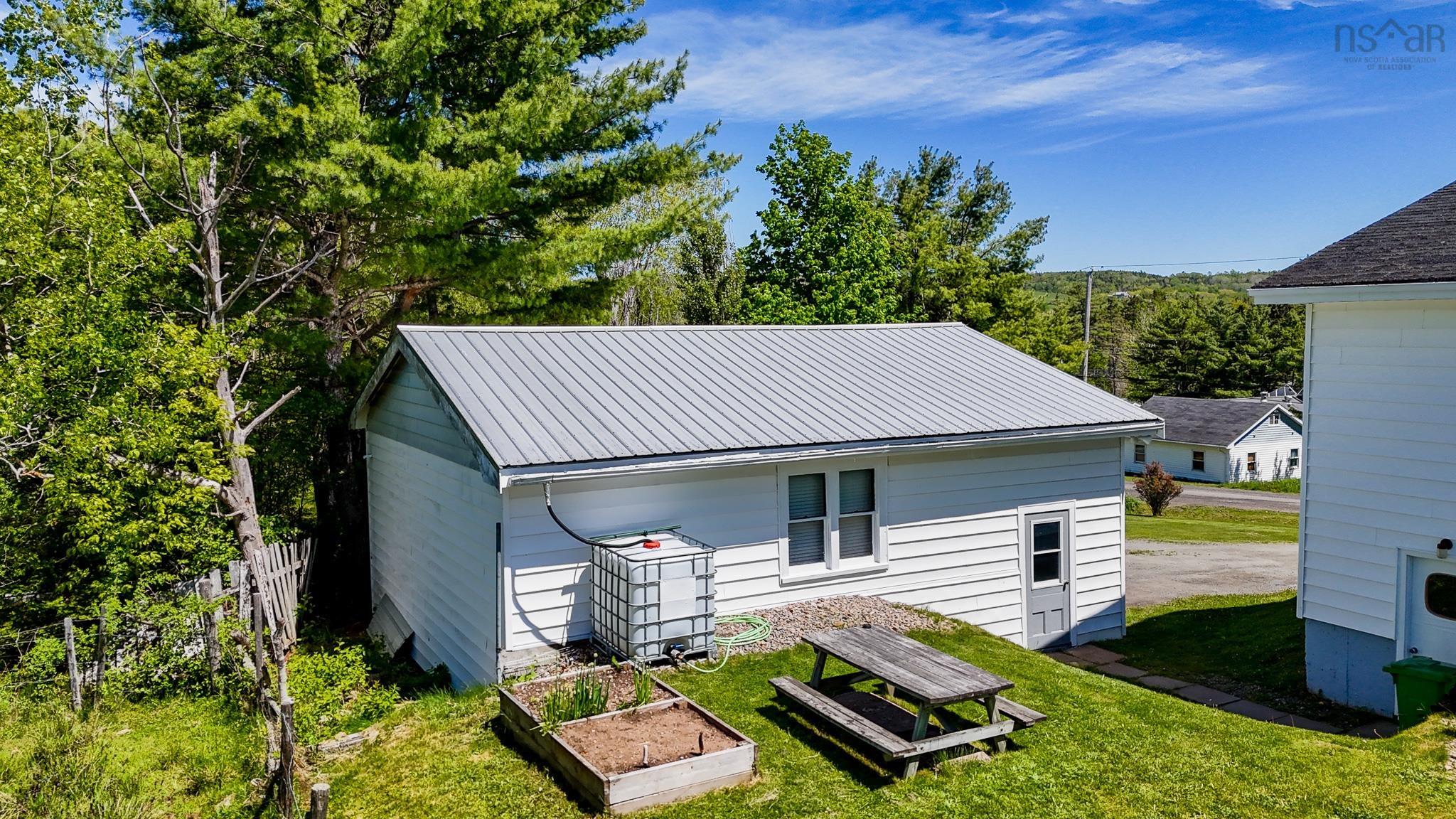 $399,900.00: 10 Leighton Drive, Brooklyn