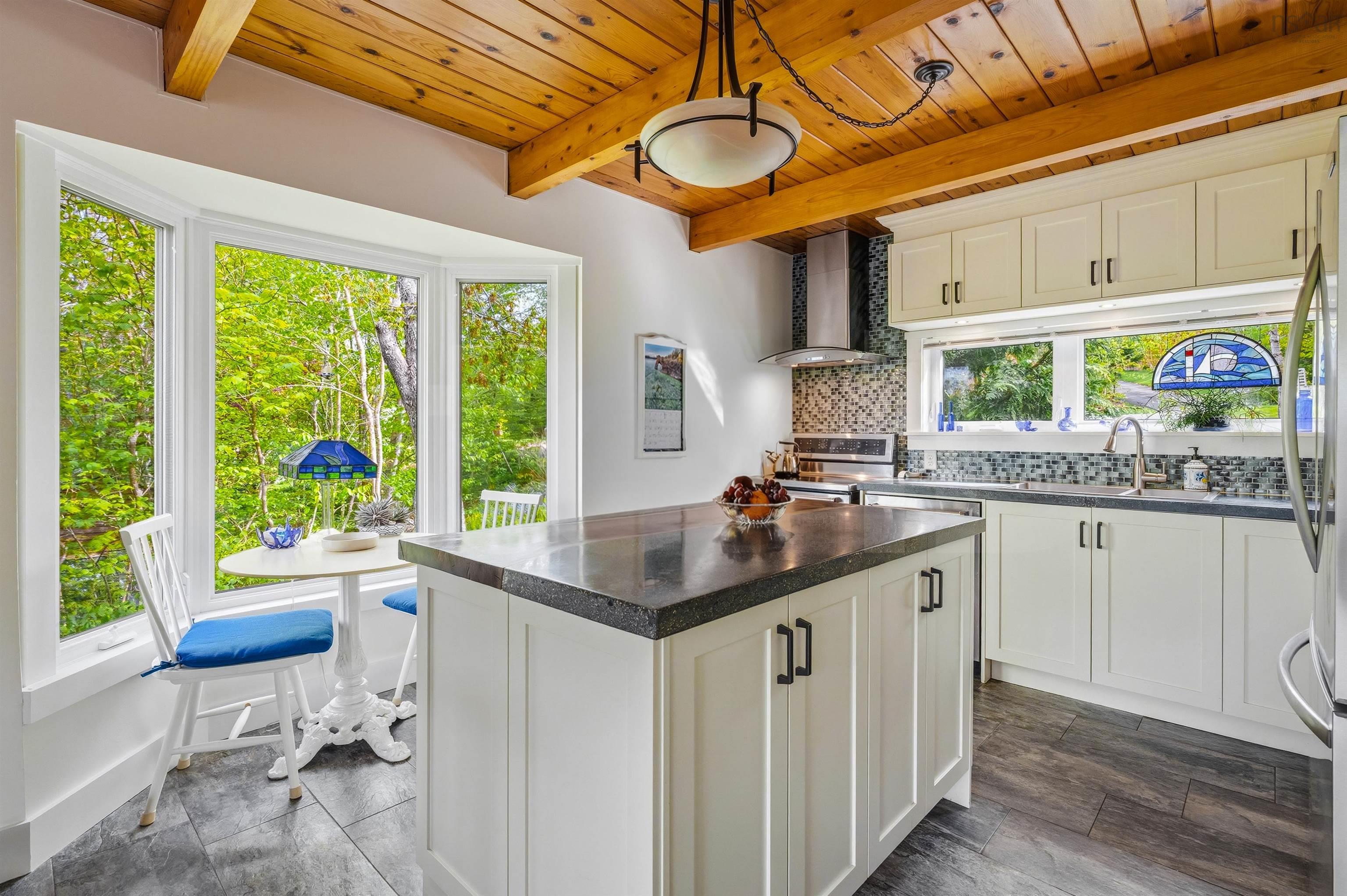 $849,900.00: 183 Lakewood Drive, Brookside