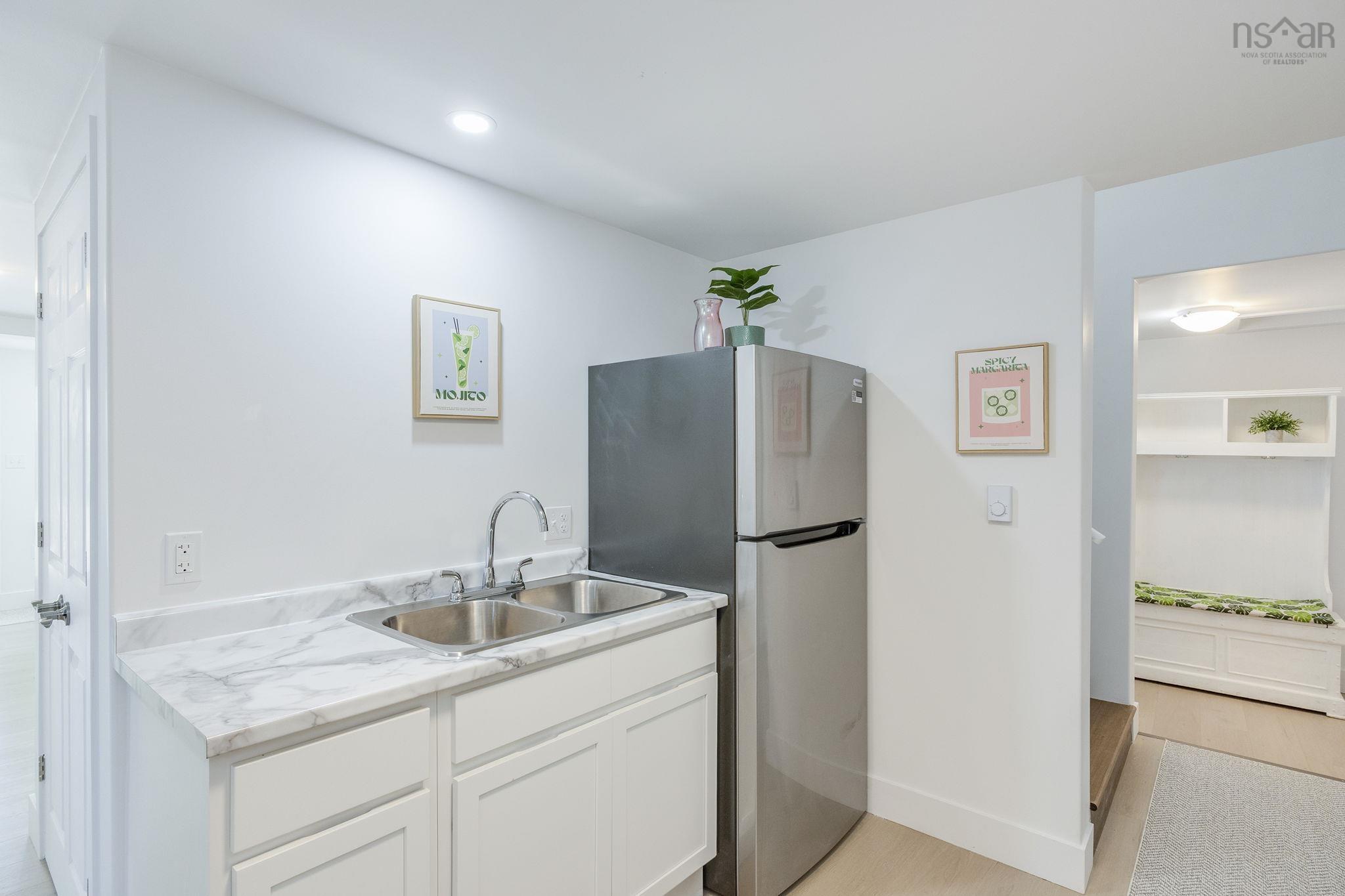 $369,000.00: 887 CAMBRIDGE Road, Cambridge
