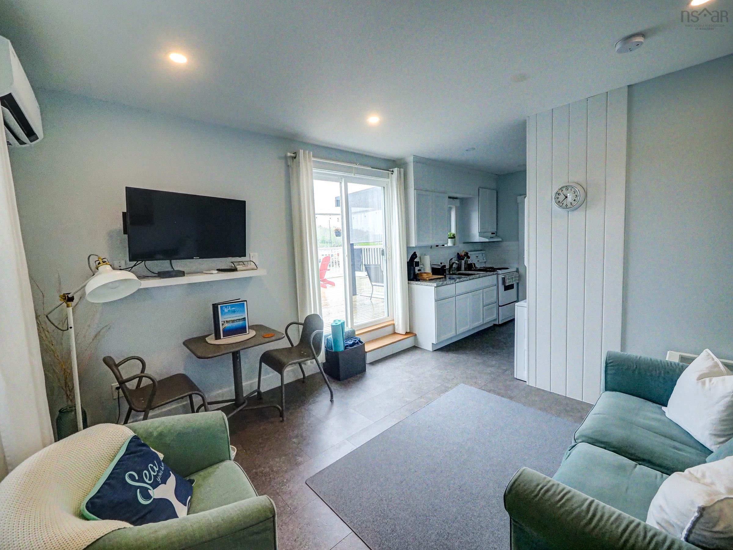 $2,399,000.00: 617, 619 & 621 Main Street, Mahone Bay