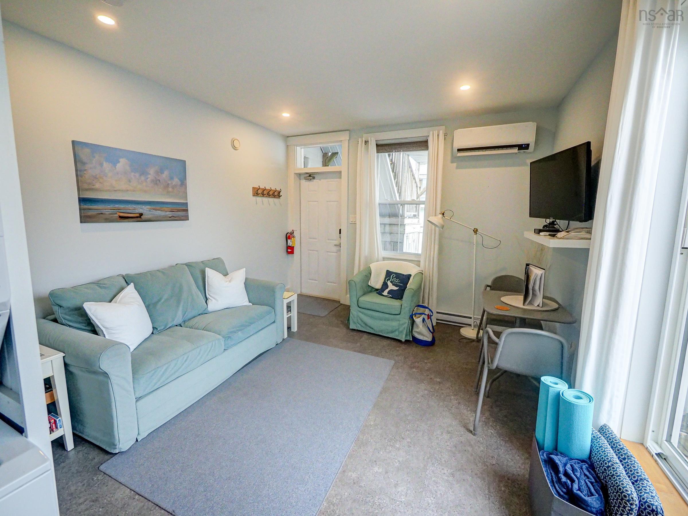 $2,399,000.00: 617, 619 & 621 Main Street, Mahone Bay