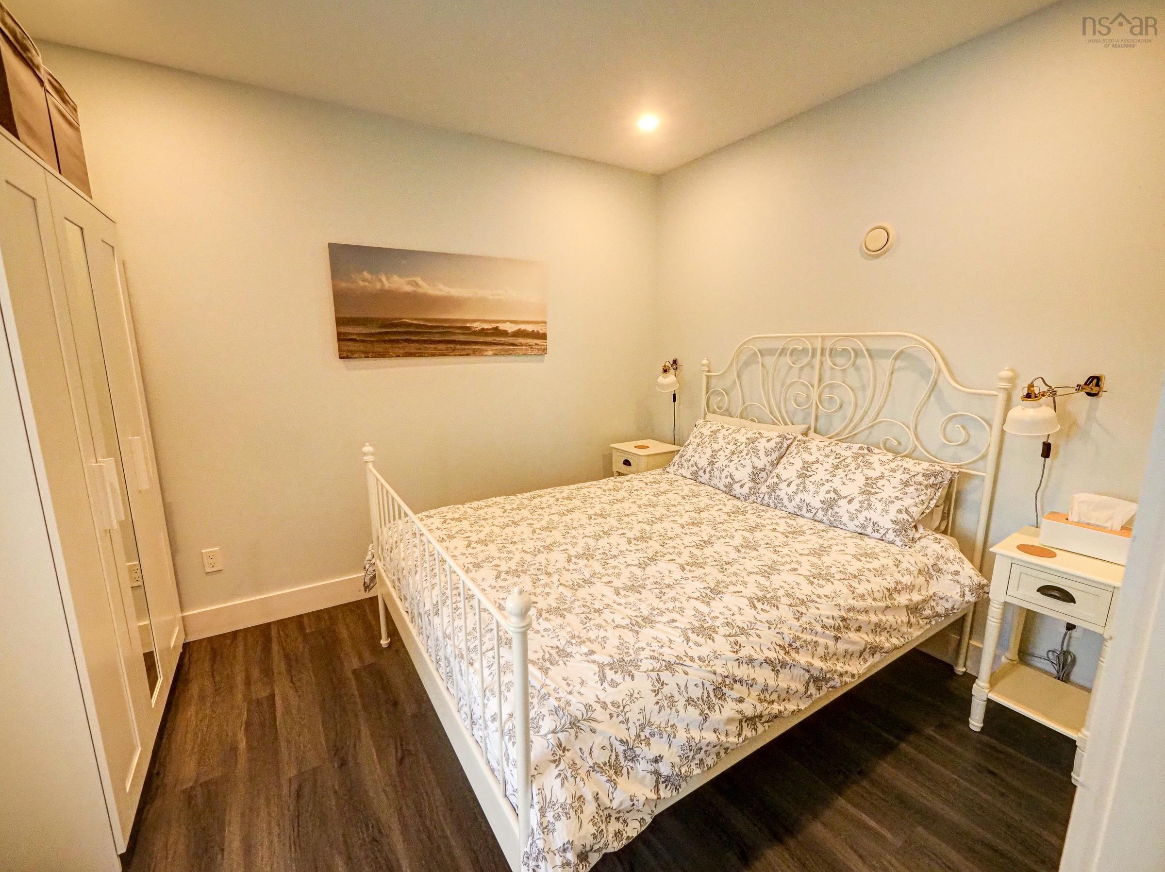 $2,399,000.00: 617, 619 & 621 Main Street, Mahone Bay