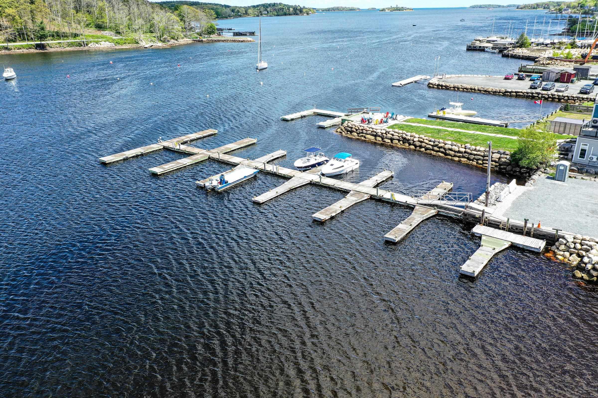$2,399,000.00: 617, 619 & 621 Main Street, Mahone Bay