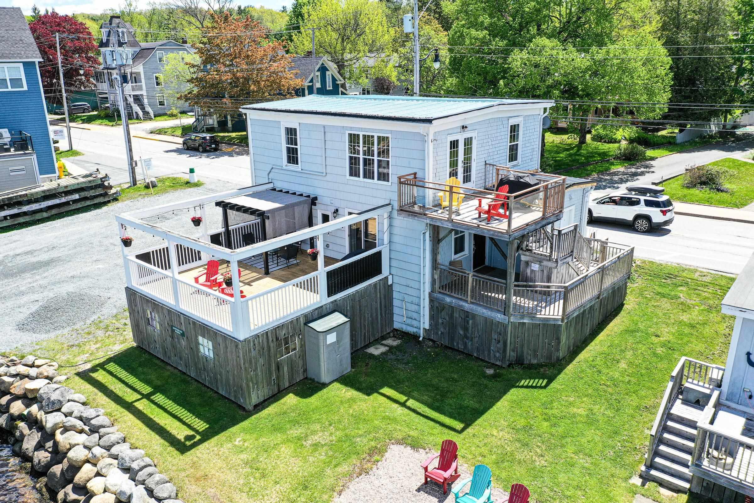$2,399,000.00: 617, 619 & 621 Main Street, Mahone Bay