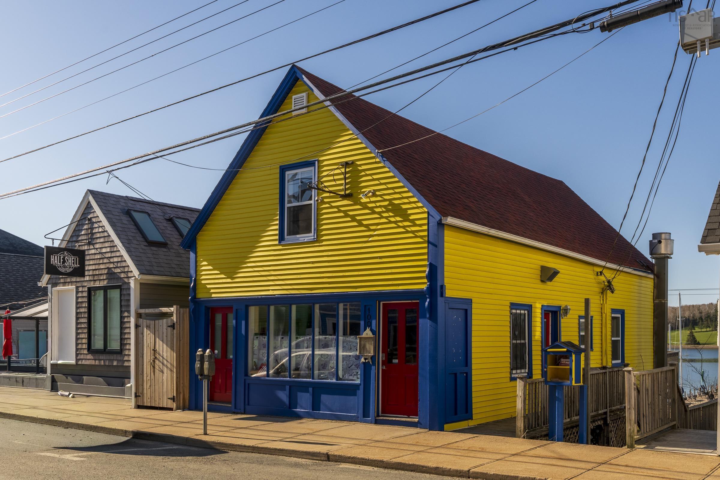 $975,000.00: 100 Montague Street, Lunenburg