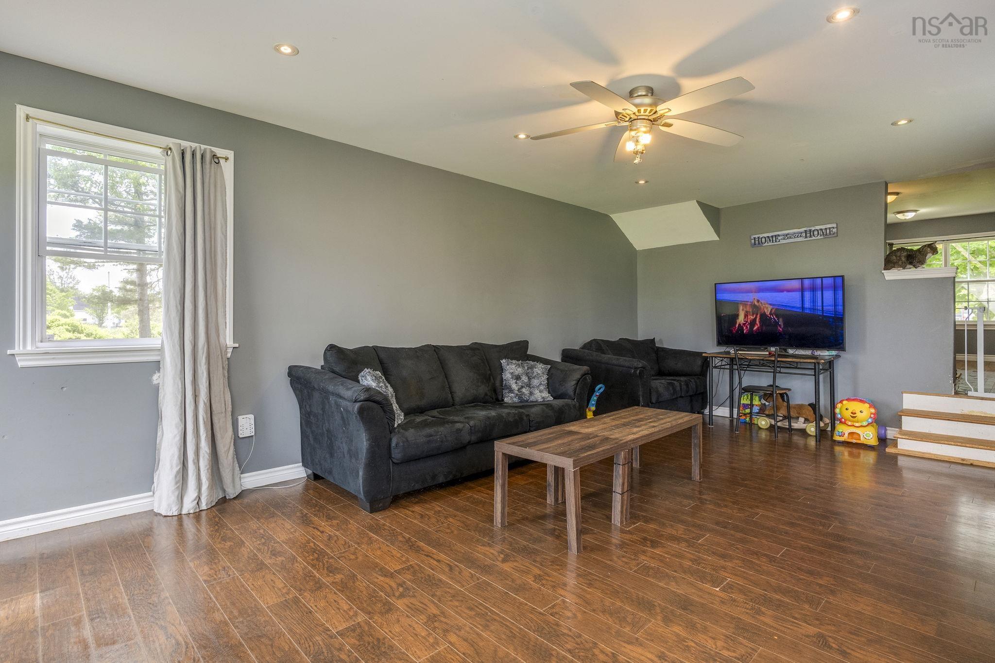 $325,000.00: 623 Main Street, Lawrencetown