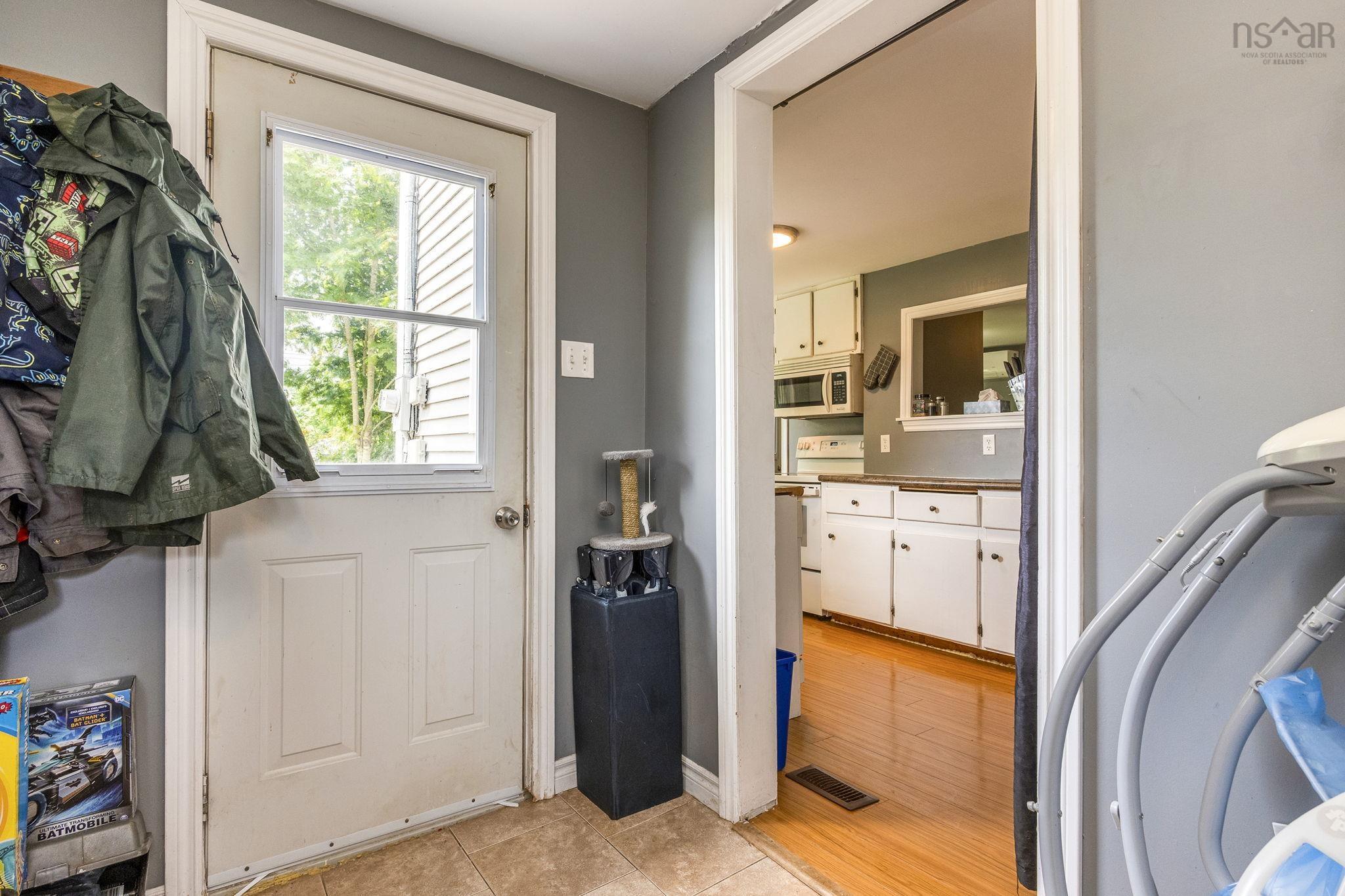 $325,000.00: 623 Main Street, Lawrencetown