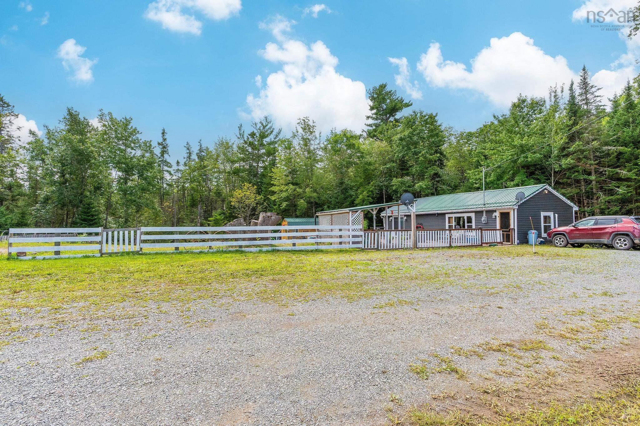 $264,900.00: 377 Cloverdale Road, Birch Hill