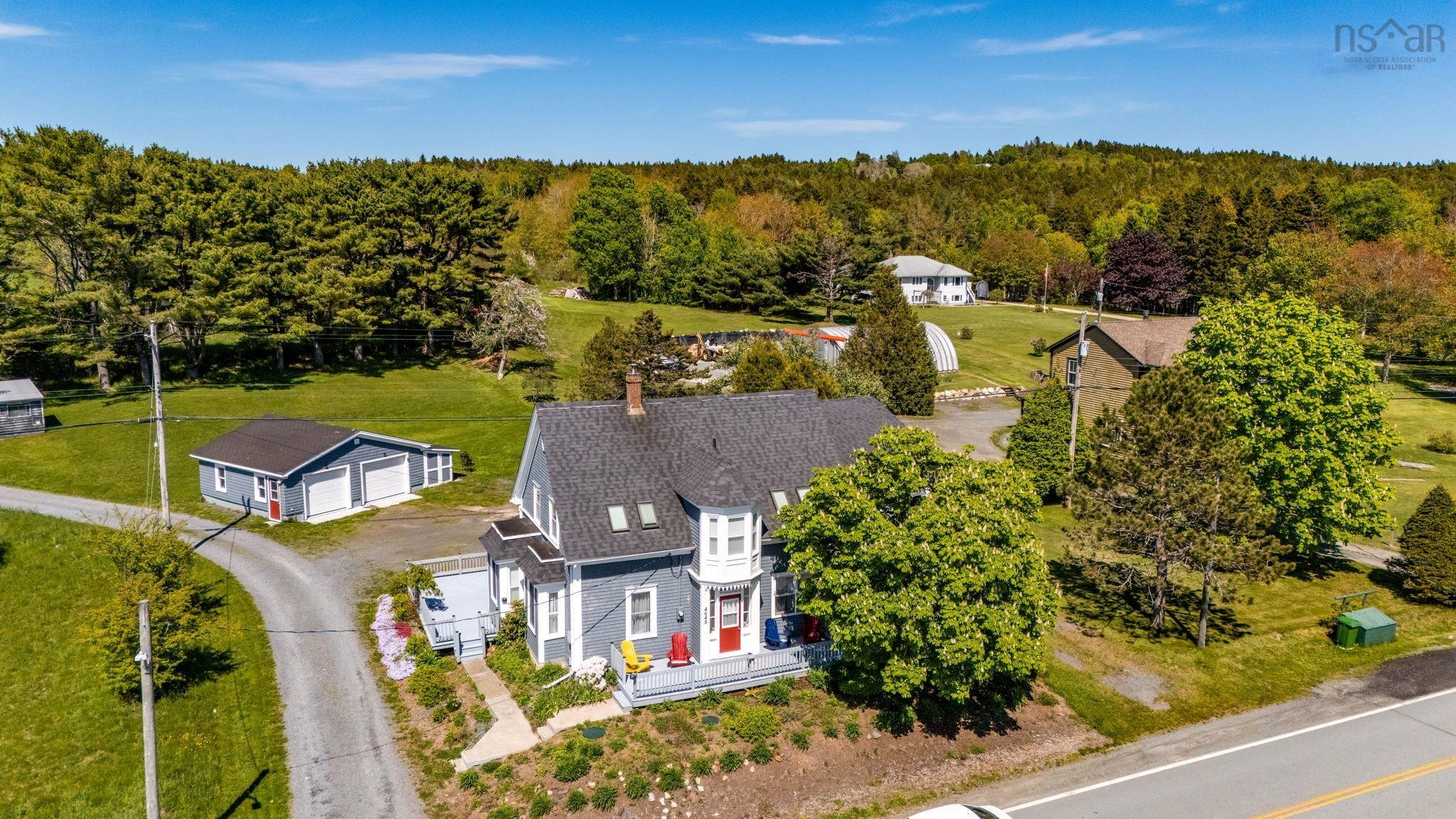 $849,900.00: 4648 332 Highway, East Lahave