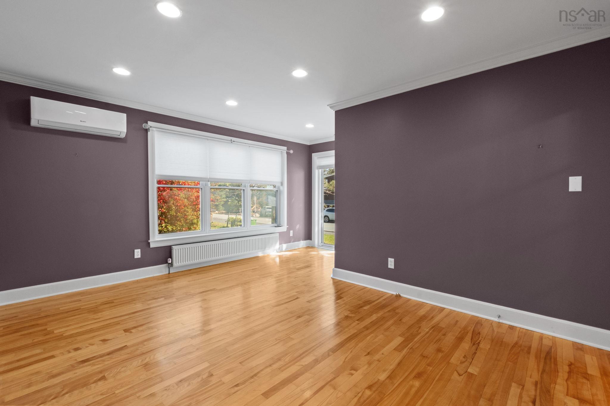 $849,900.00: 4648 332 Highway, East Lahave