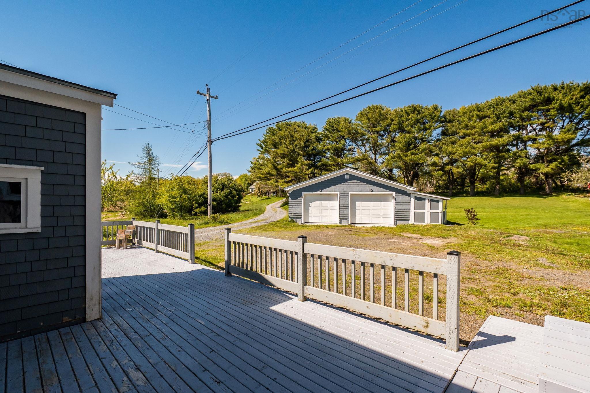 $849,900.00: 4648 332 Highway, East Lahave
