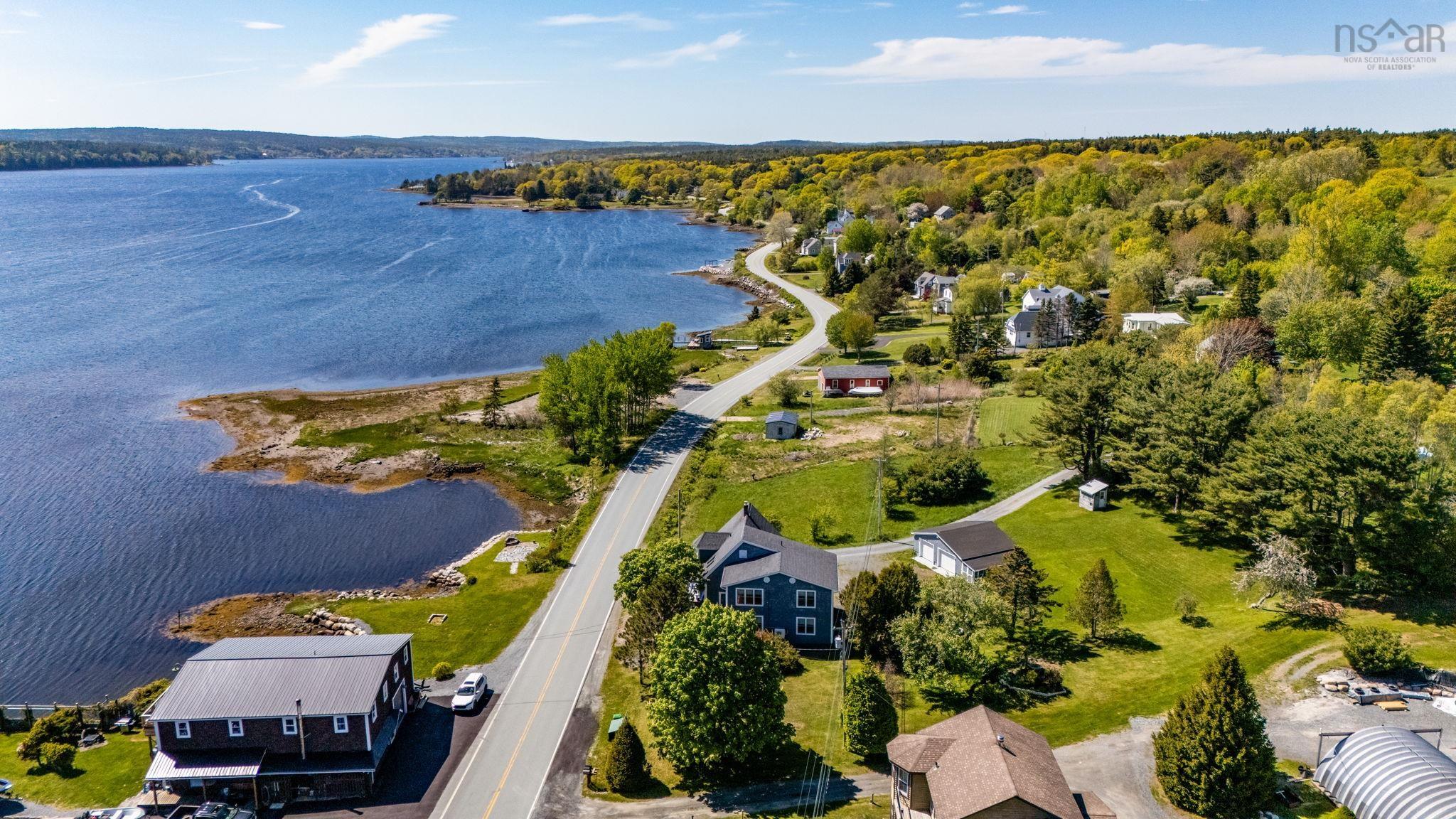 $849,900.00: 4648 332 Highway, East Lahave