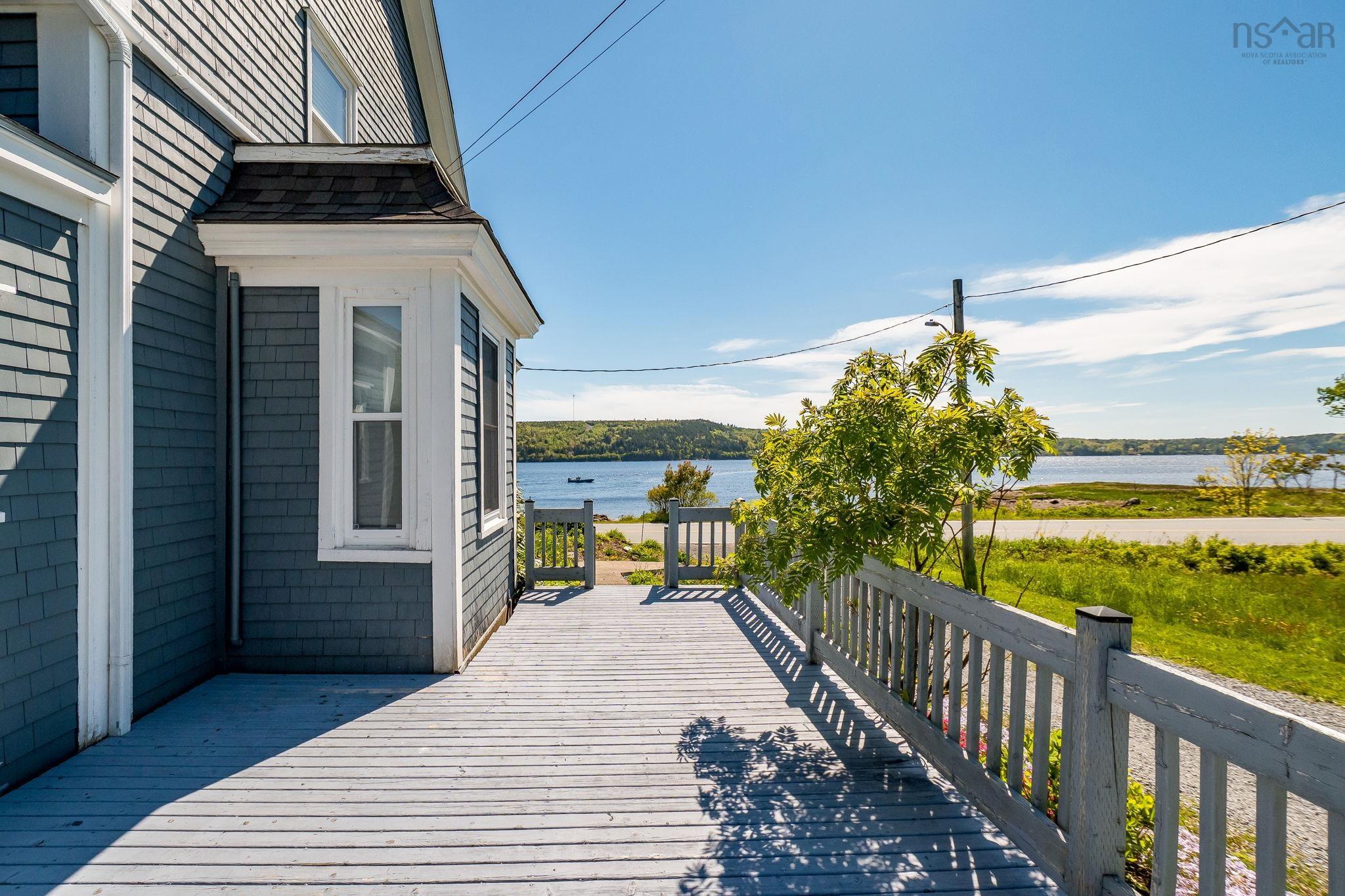 $849,900.00: 4648 332 Highway, East Lahave