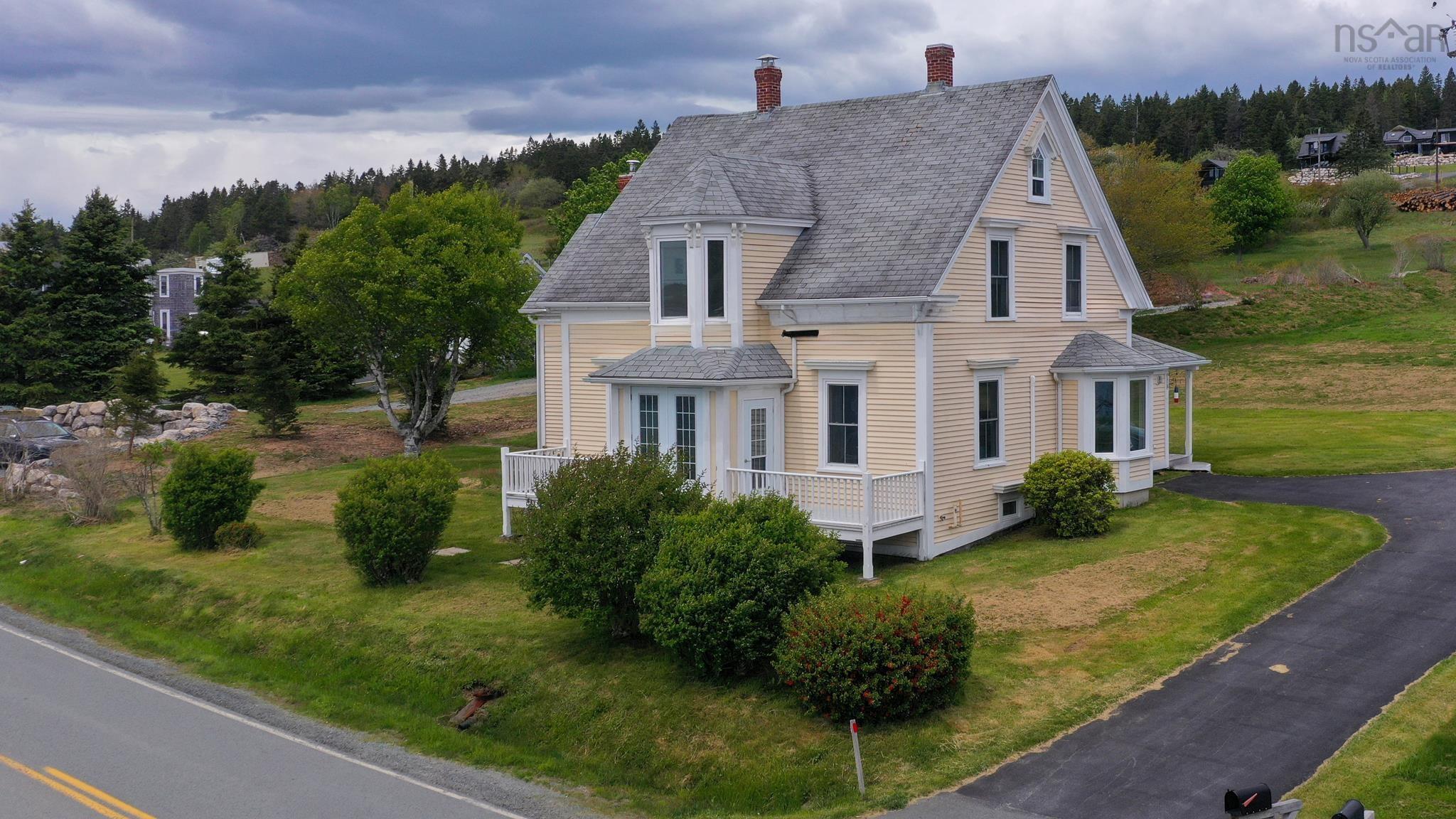 $649,000.00: 3964 Highway 332, Riverport