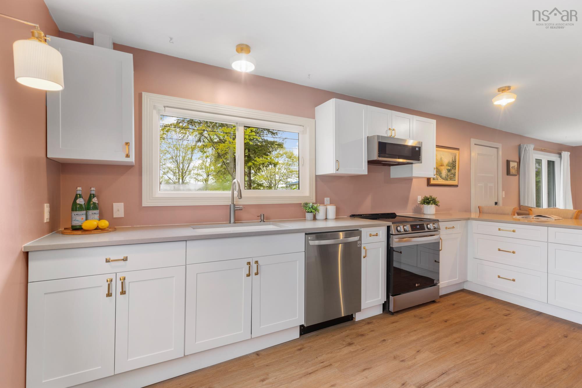 $469,900.00: 11 Parkview Drive, Oakfield