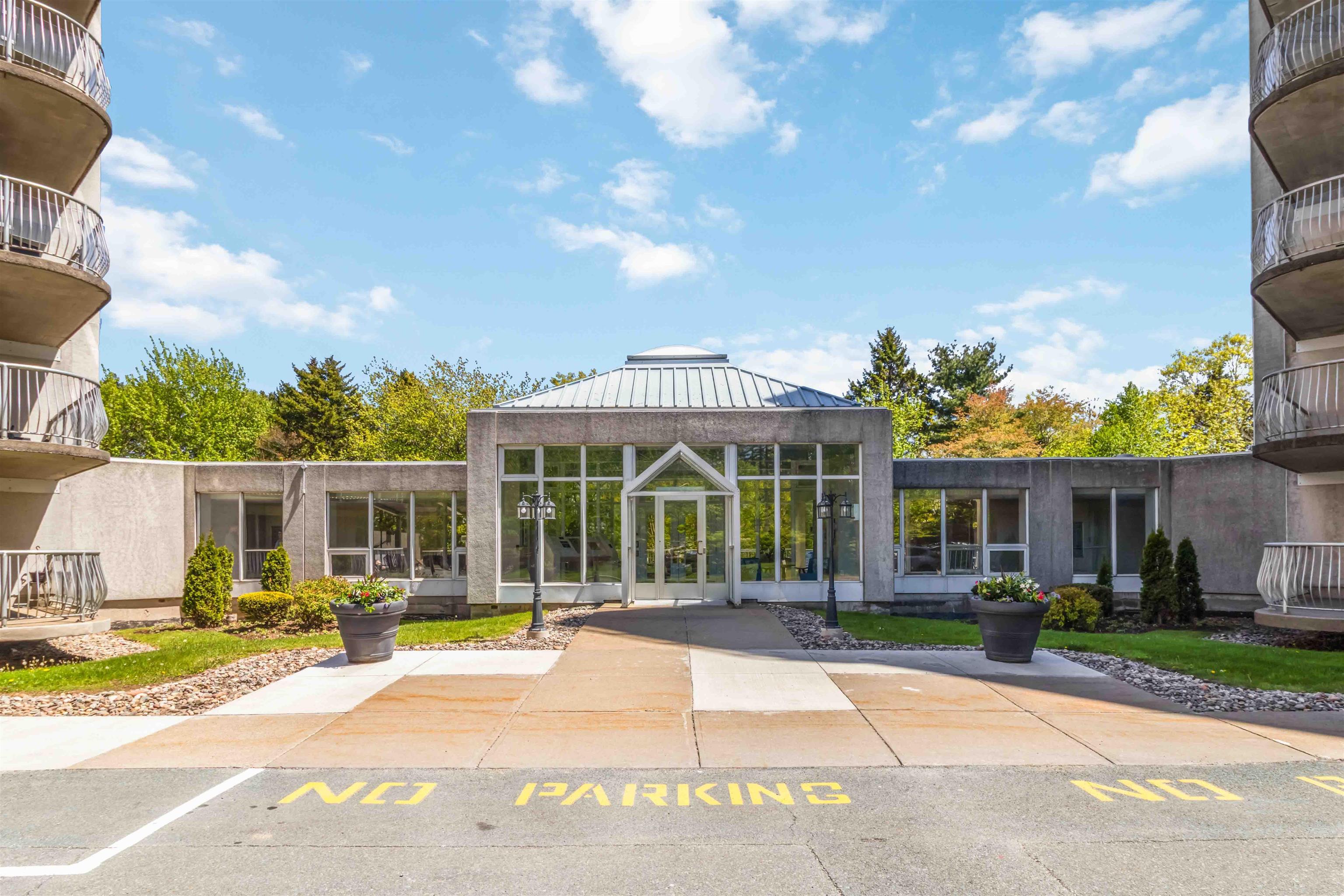 $525,000.00: 608 30 Brookdale Crescent, Dartmouth