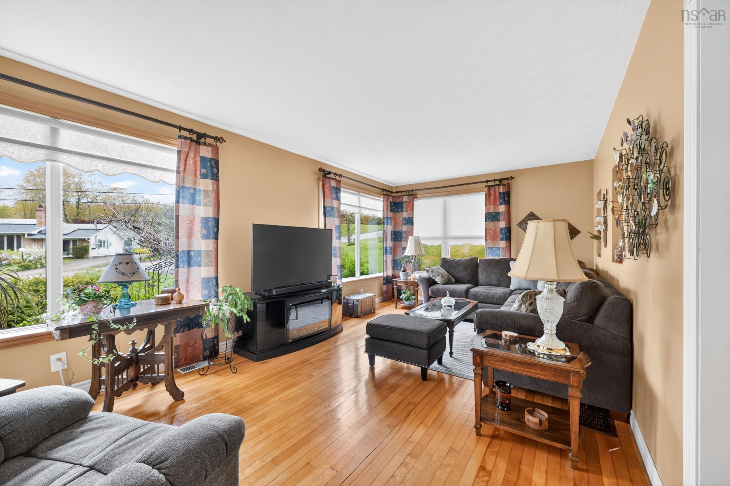 $499,900.00: 118 Green Acres Drive, Sydney River