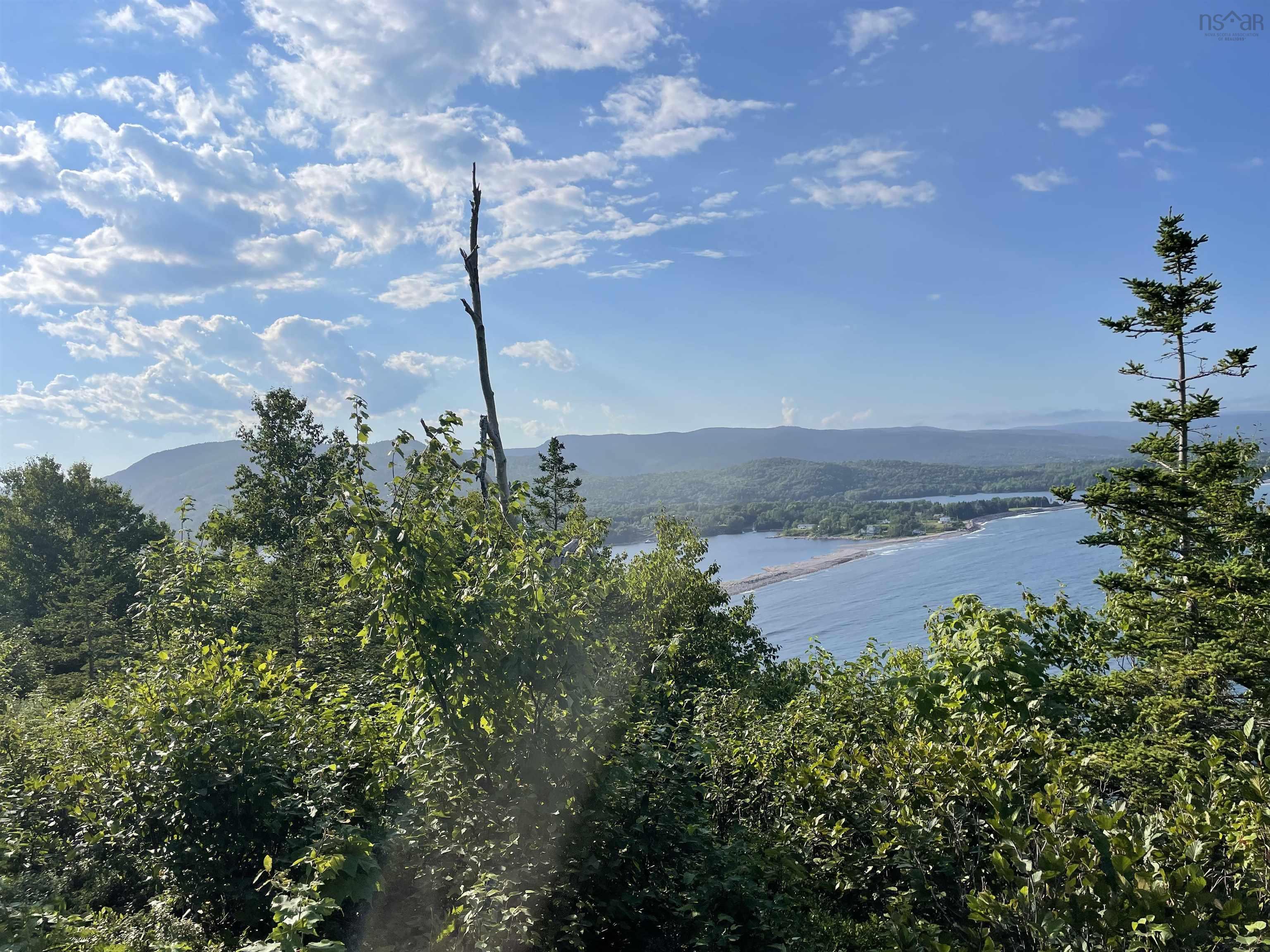 $119,000.00: Cabot Trail, Ingonish Ferry