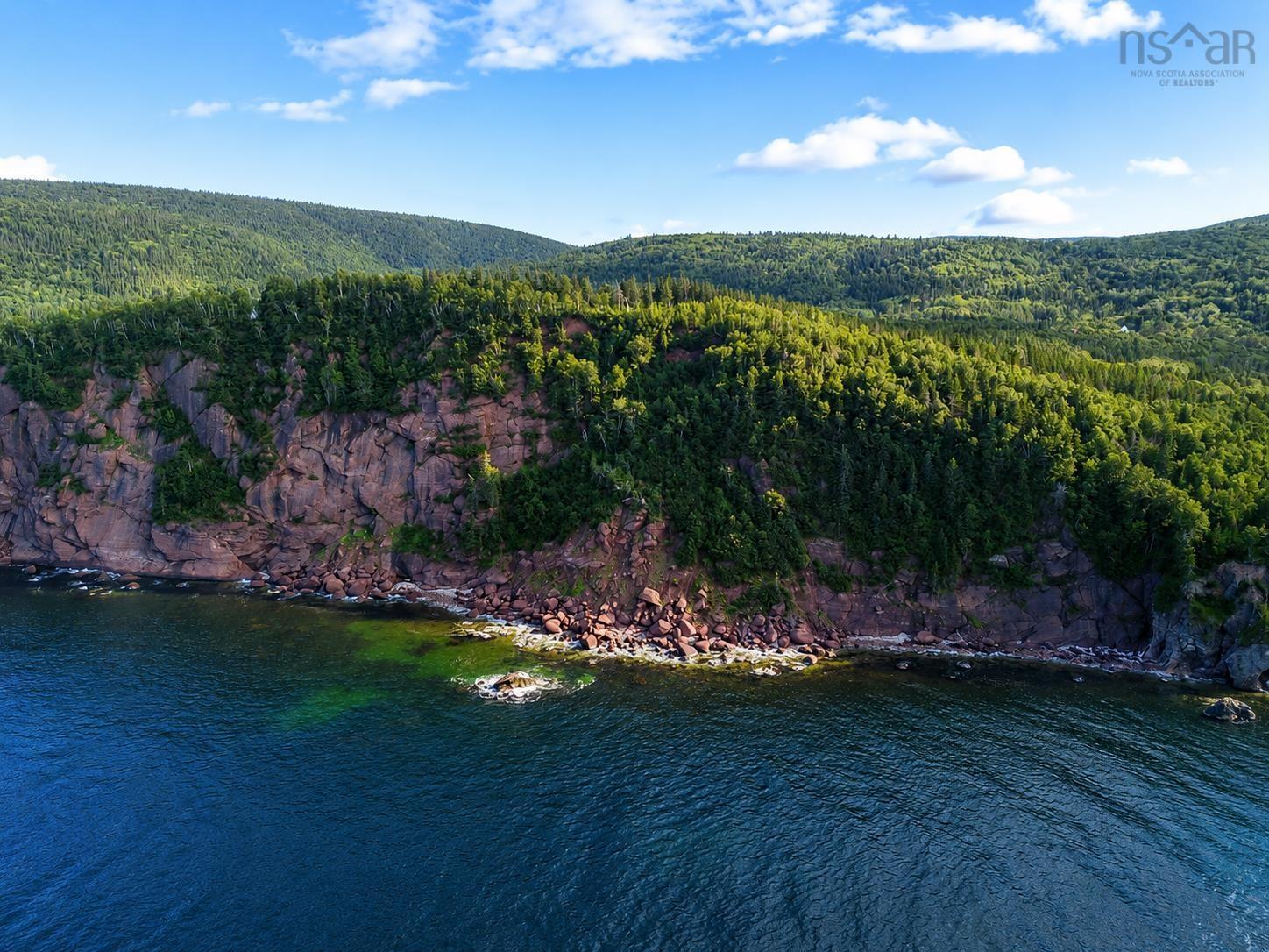 $119,000.00: Cabot Trail, Ingonish Ferry