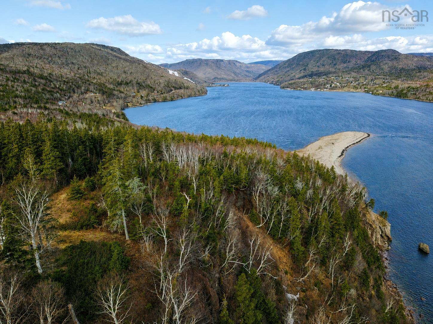 $119,000.00: Cabot Trail, Ingonish Ferry