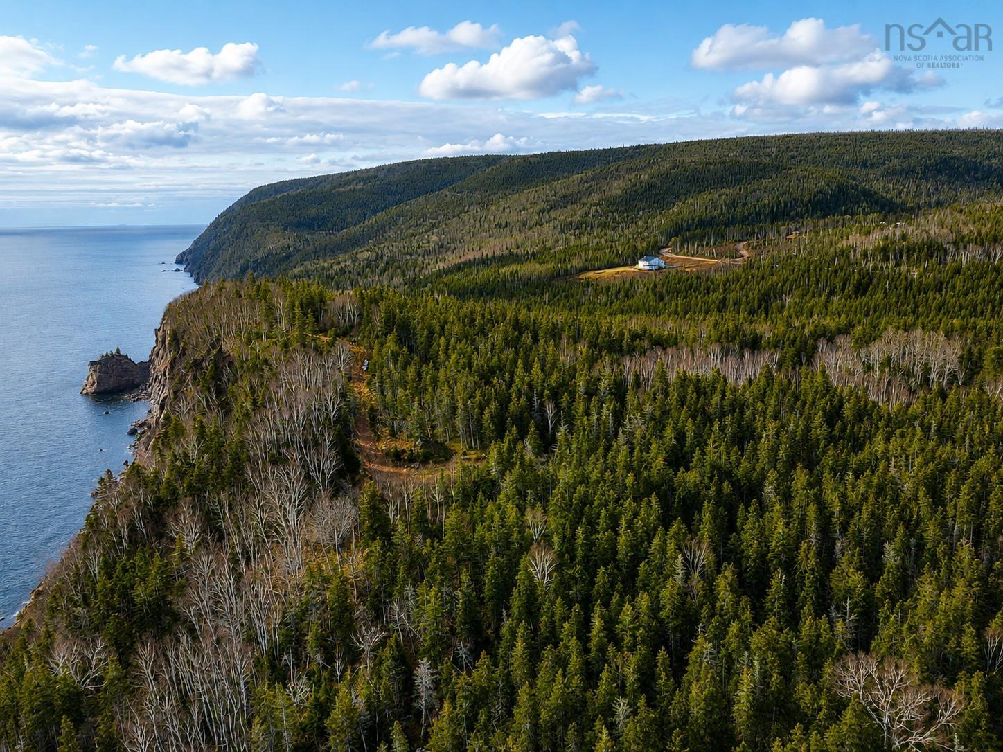 $119,000.00: Cabot Trail, Ingonish Ferry