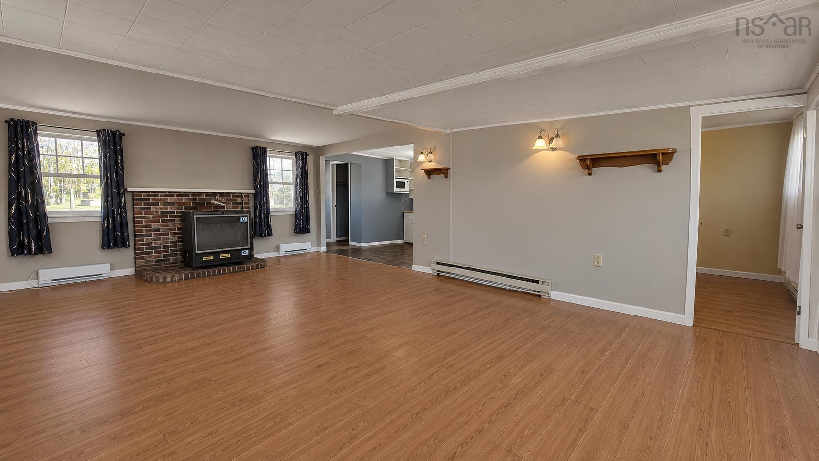 $249,900.00: 108 Pembroke Road, Pembroke