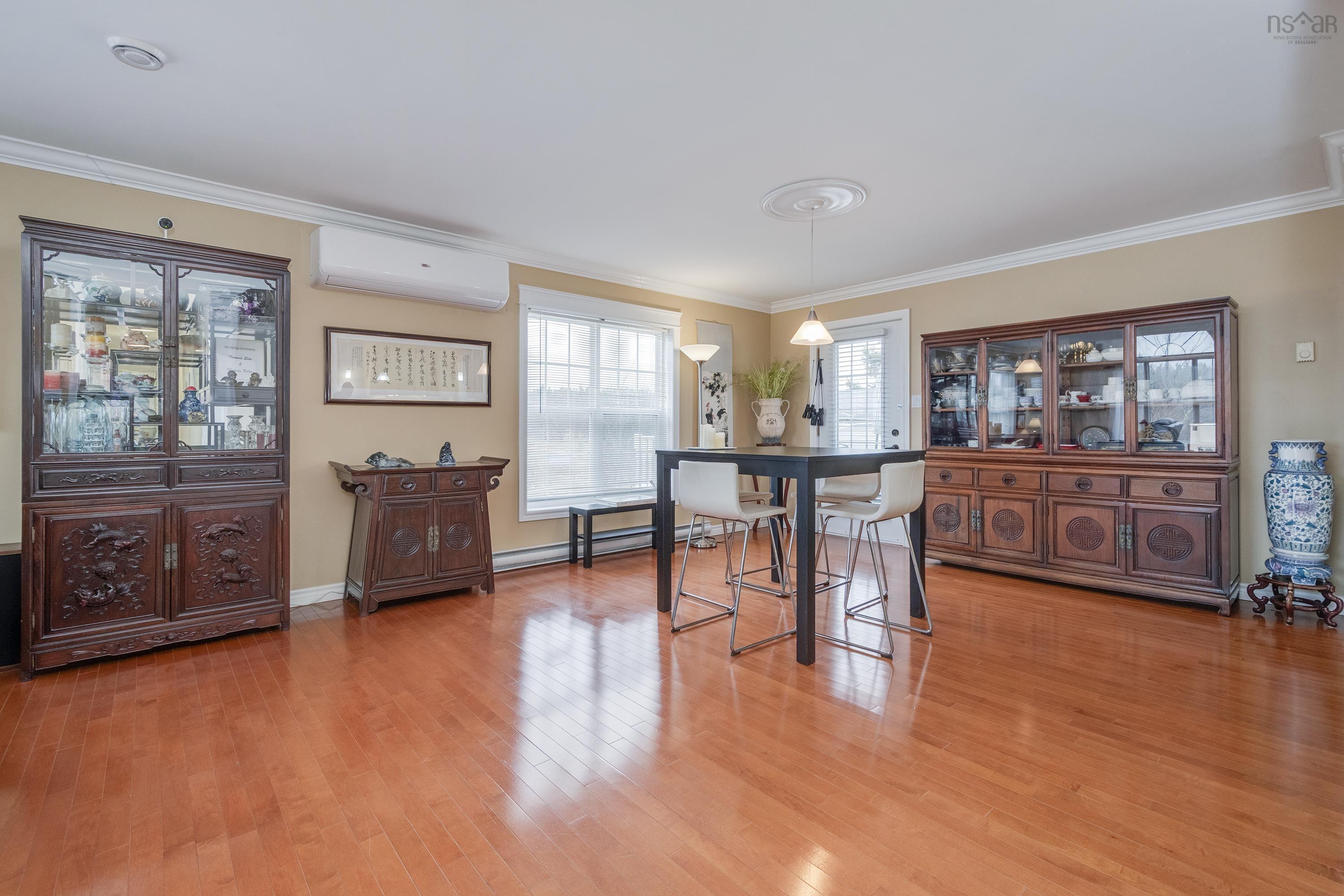$1,200,000.00: 2897 Highway#7, Ashdale