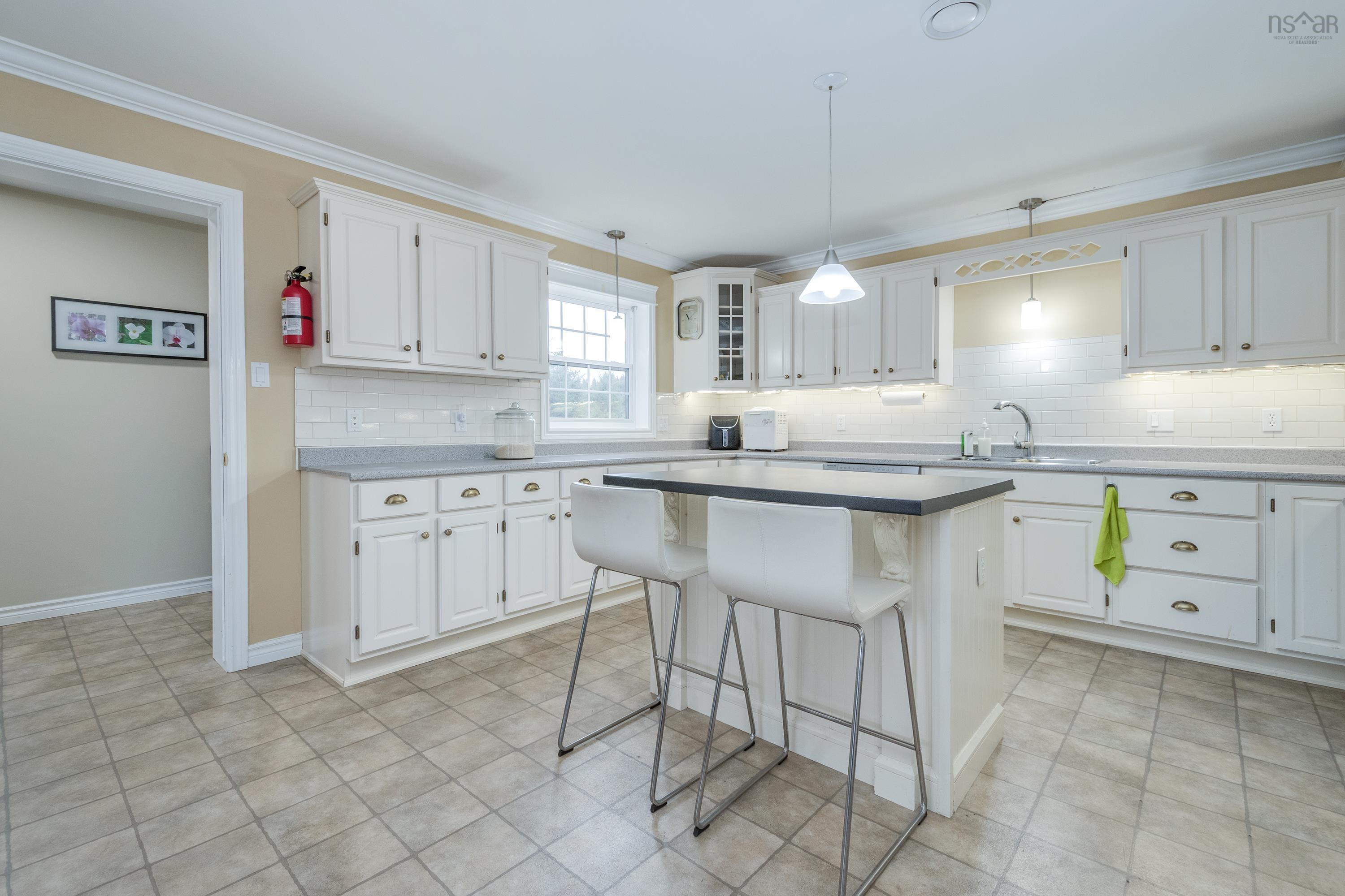 $1,200,000.00: 2897 Highway#7, Ashdale