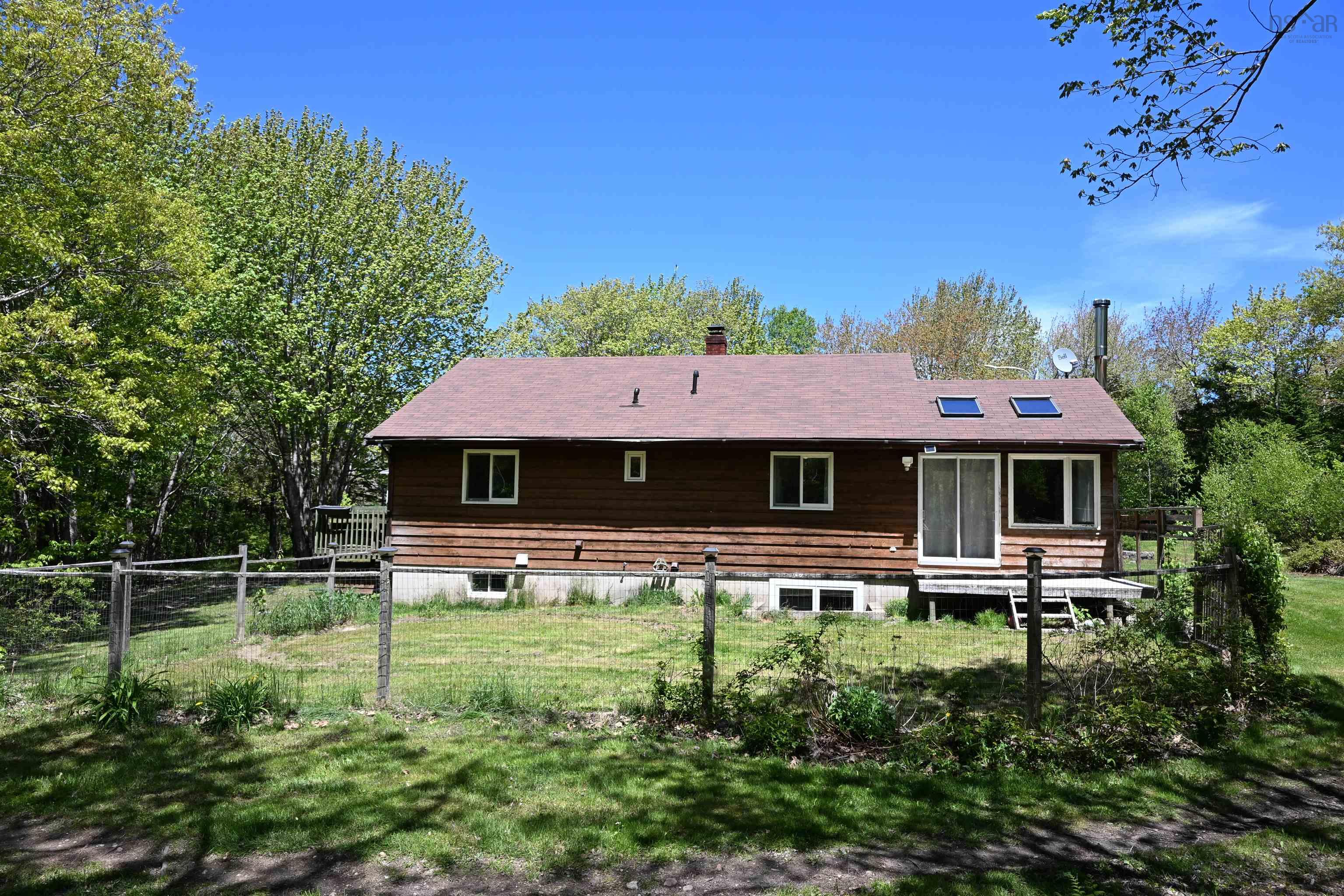 $369,000.00: 299 Armstrong Road, Windsor Road