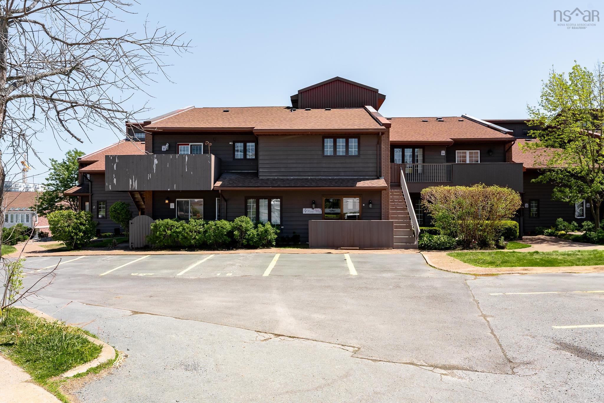 $320,000.00: 14 4 Rose Way, Dartmouth
