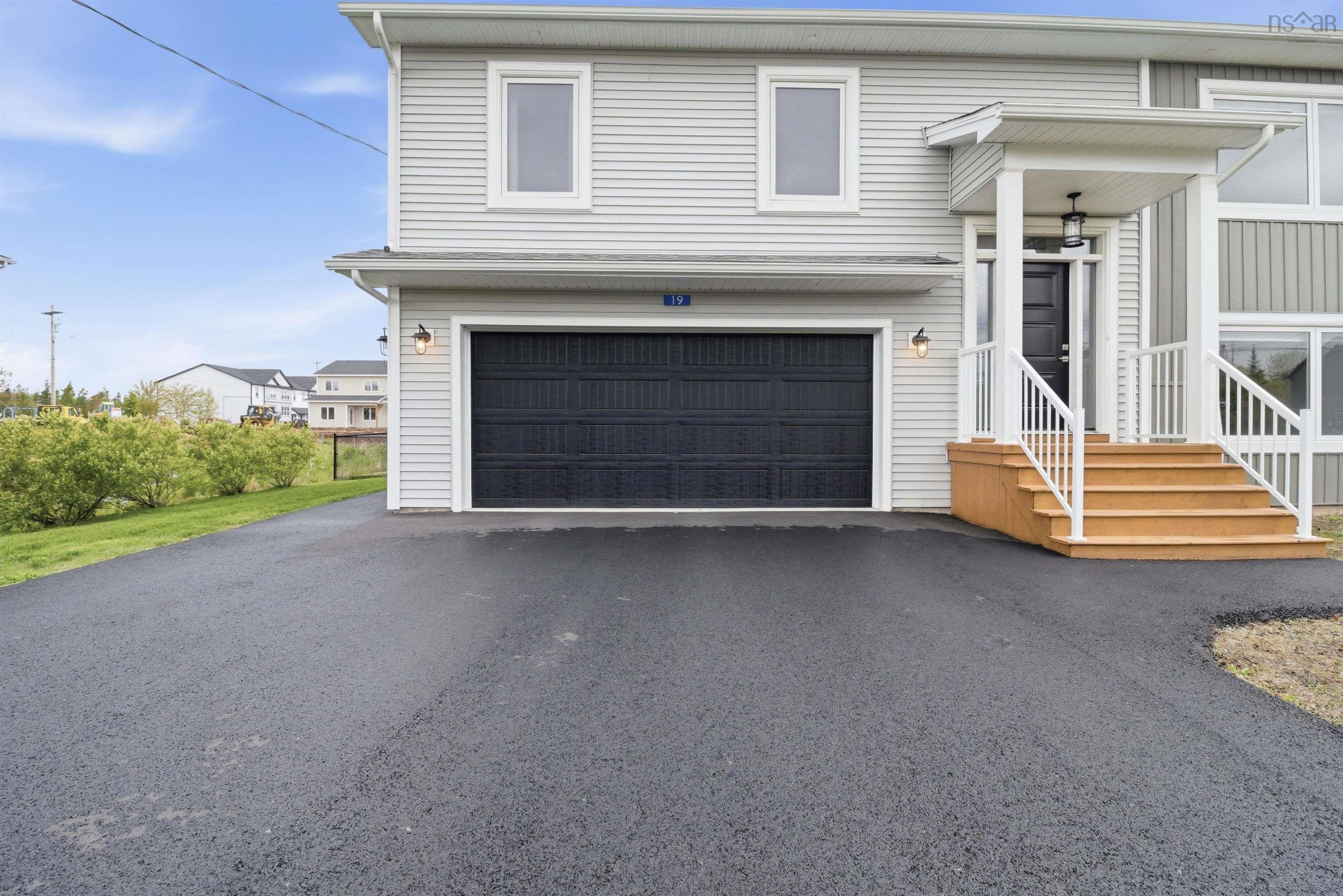 $659,900.00: 19 Turner James Avenue, Lantz