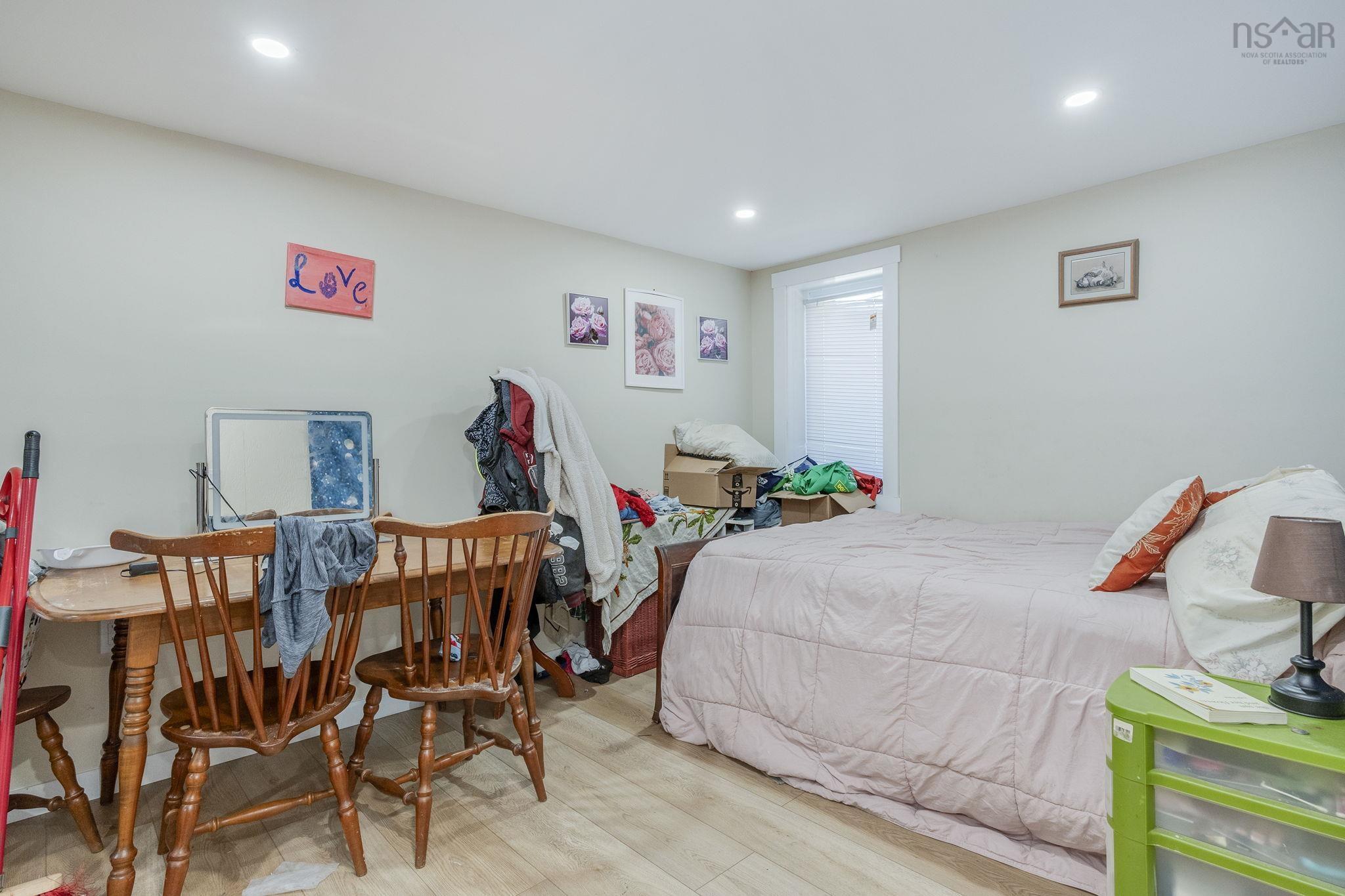 $675,000.00: 471 Clifton Avenue, Windsor
