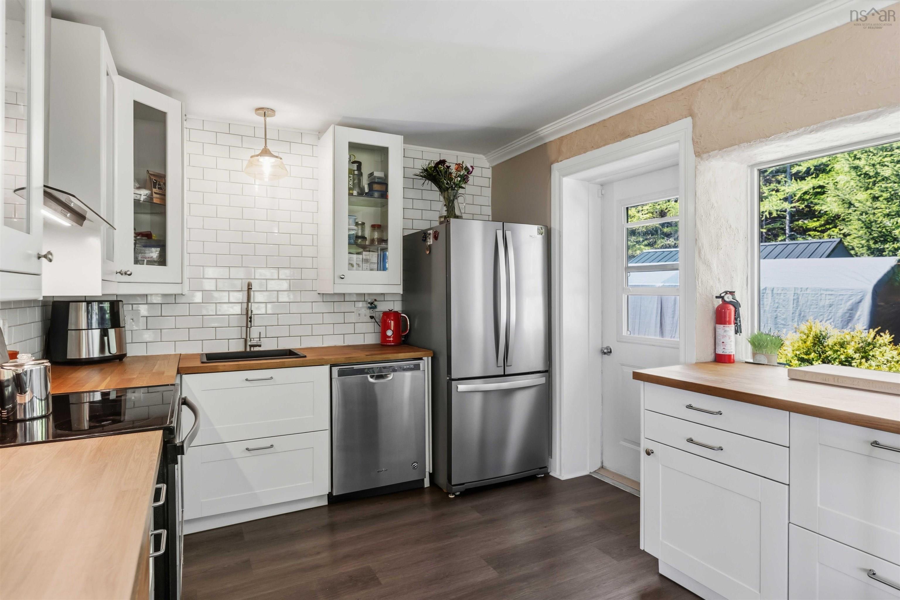 $397,000.00: 36 Lakeview Drive, Lake La Rose
