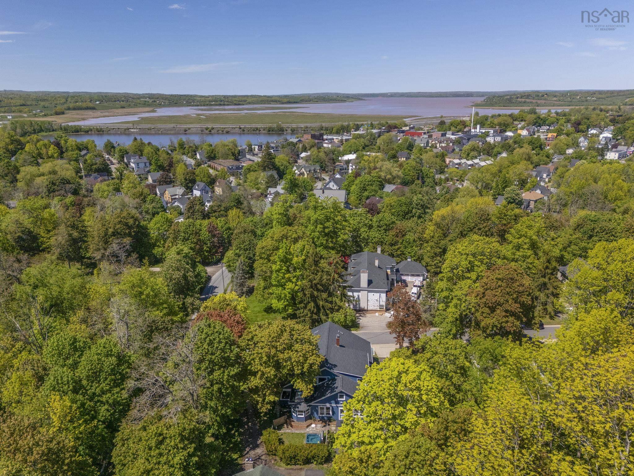$675,000.00: 471 Clifton Avenue, Windsor