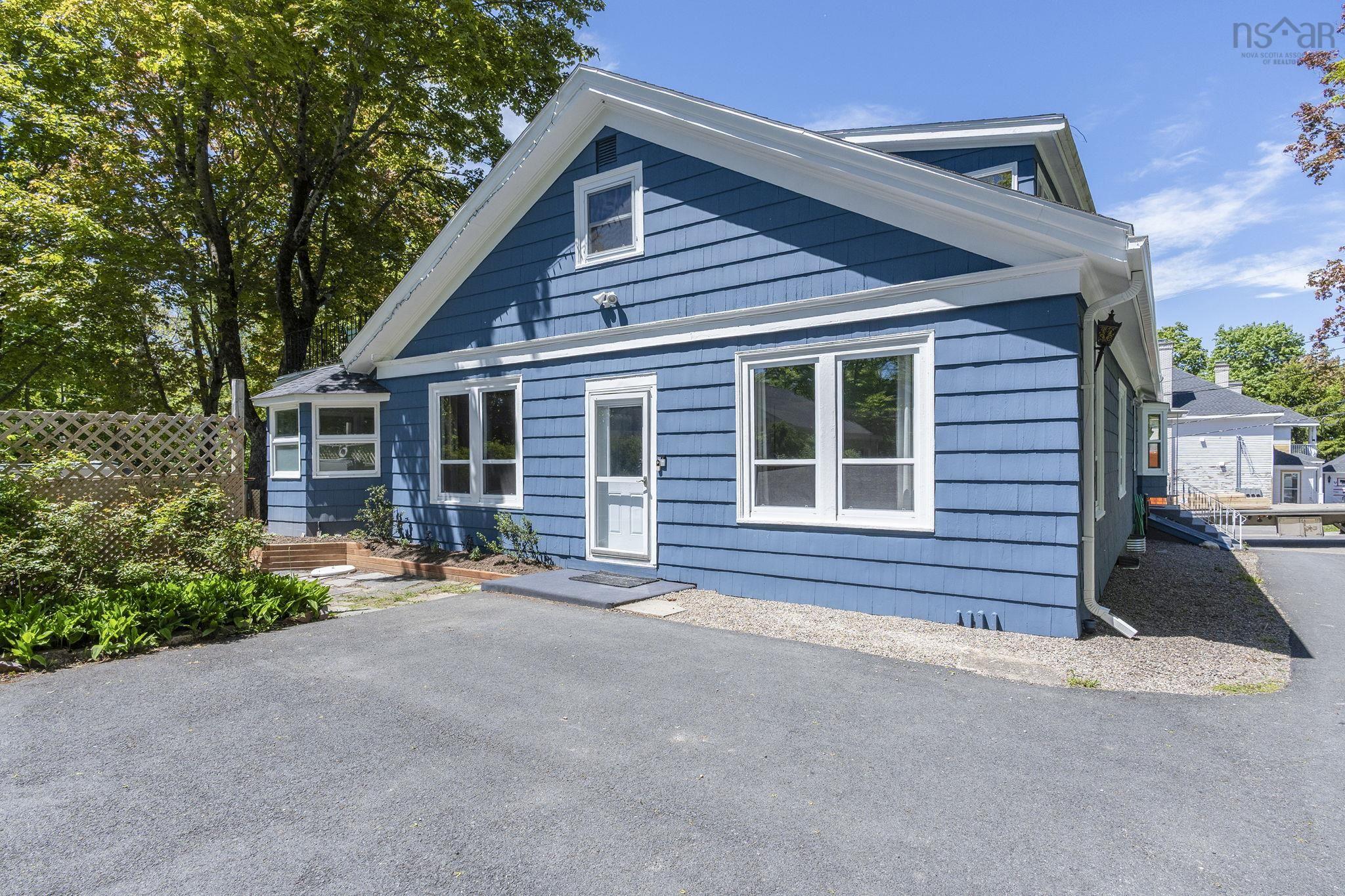 $675,000.00: 471 Clifton Avenue, Windsor