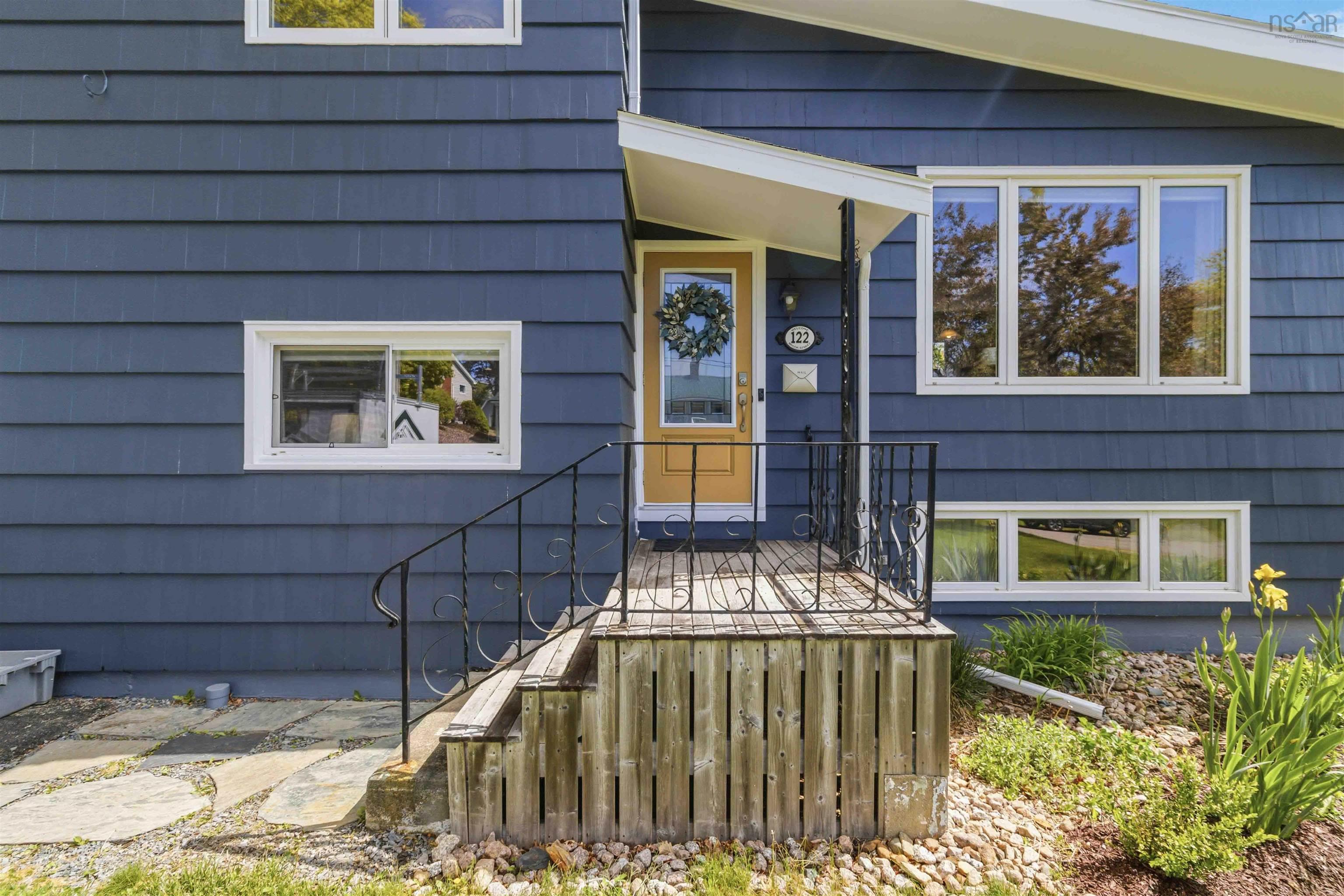 $595,500.00: 122 Brook Street, Lunenburg