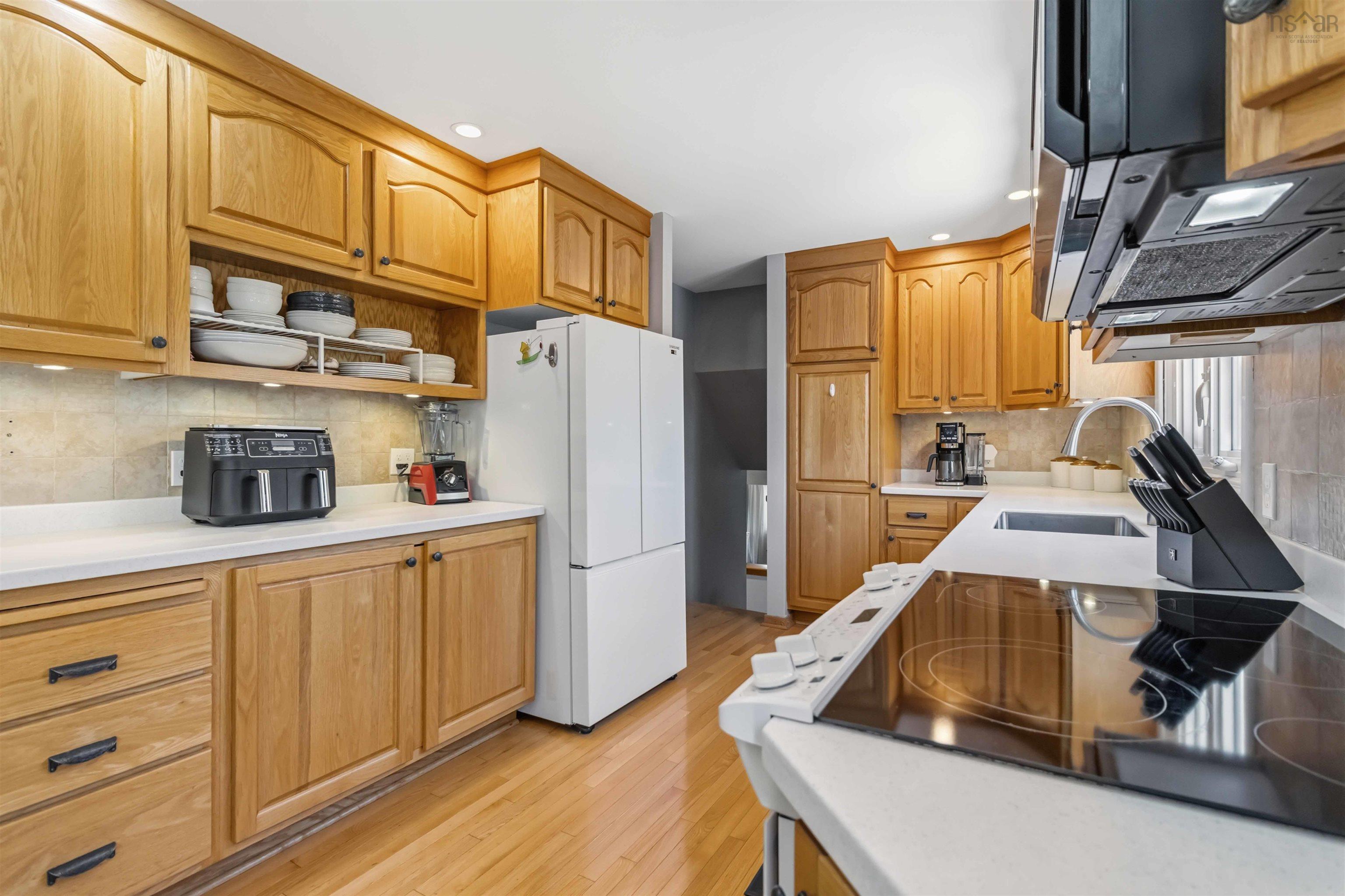 $595,500.00: 122 Brook Street, Lunenburg