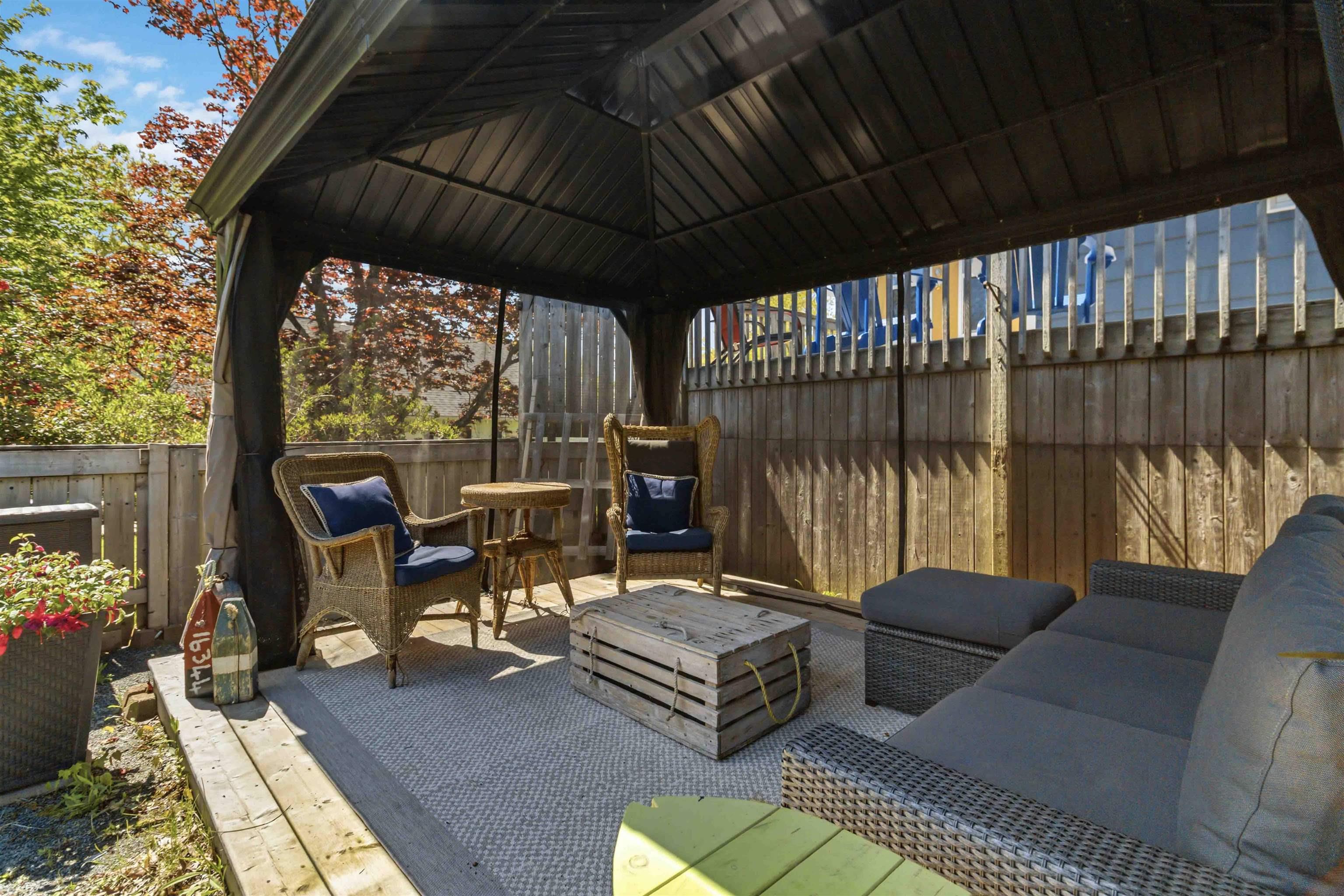 $595,500.00: 122 Brook Street, Lunenburg