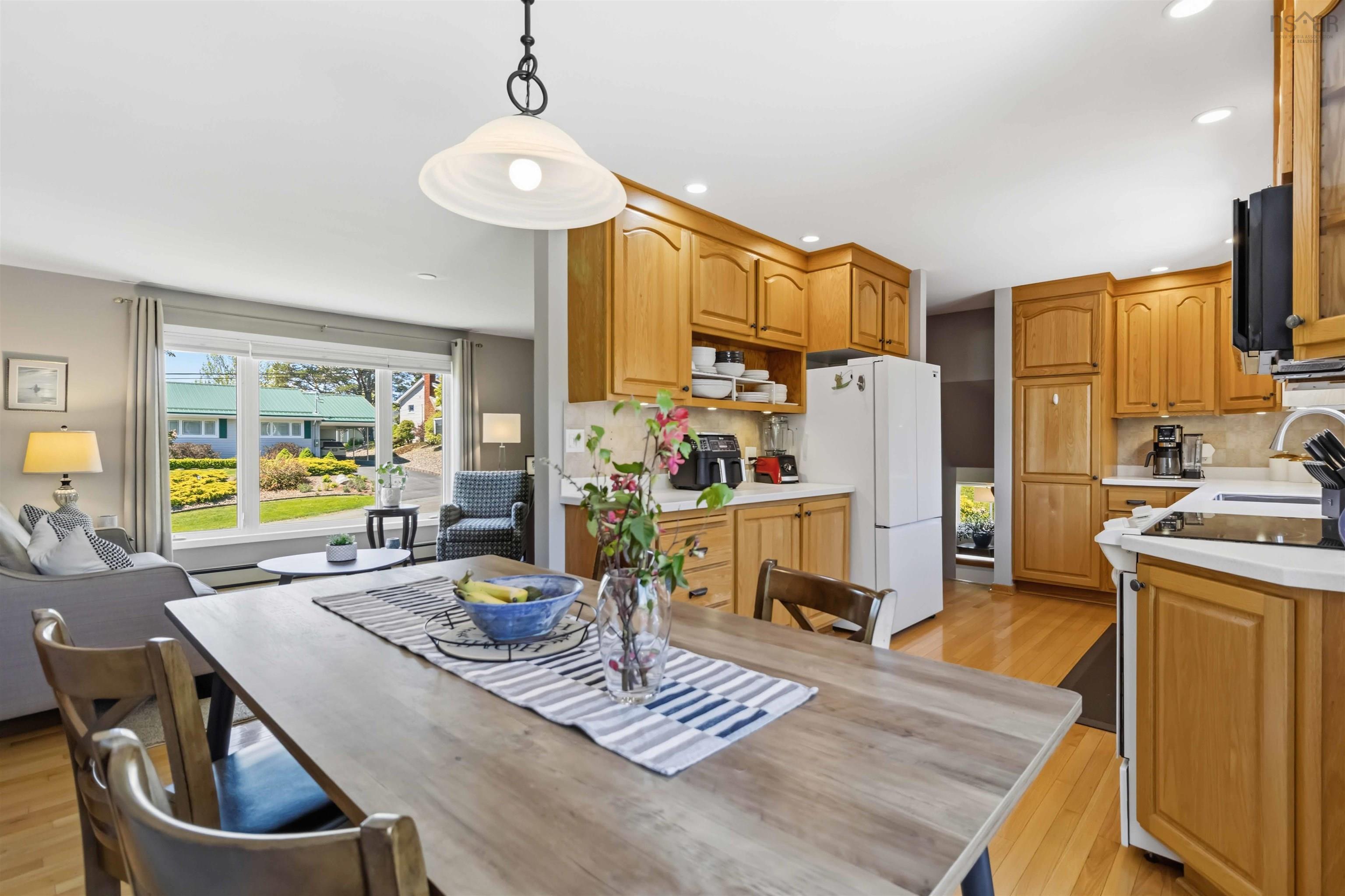 $595,500.00: 122 Brook Street, Lunenburg