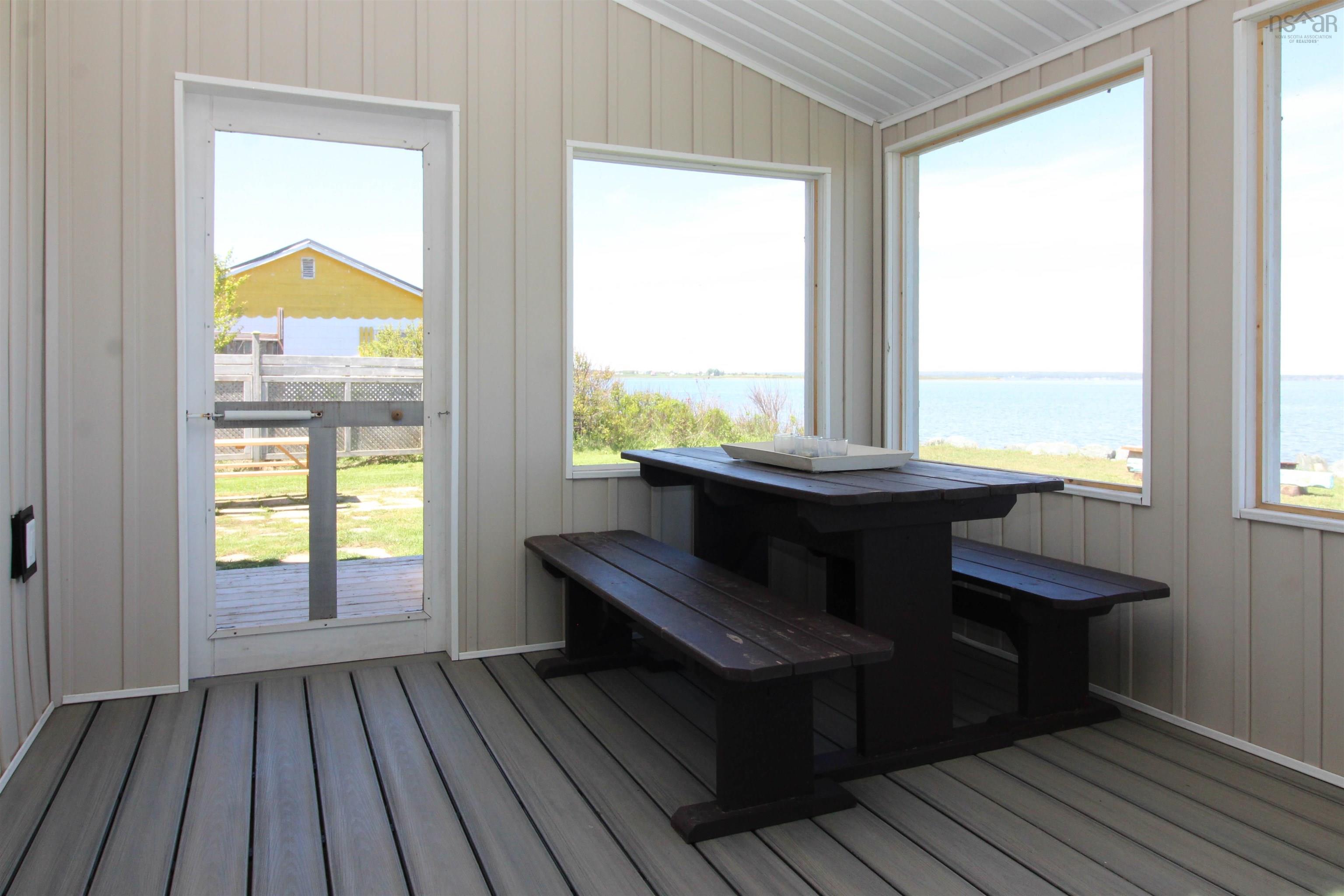 $575,000.00: 100 Sterling Lane, Brule Shore