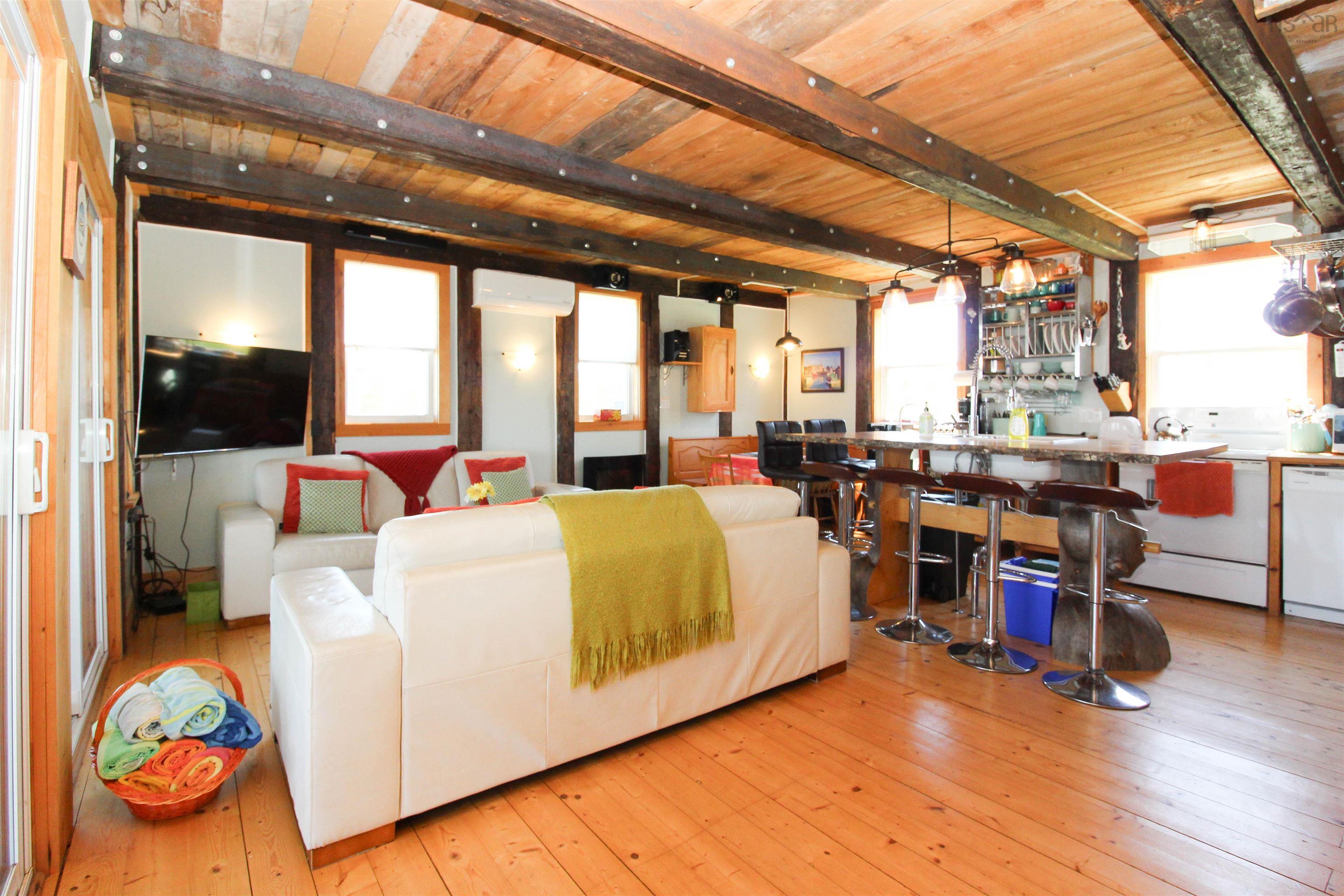 $575,000.00: 100 Sterling Lane, Brule Shore