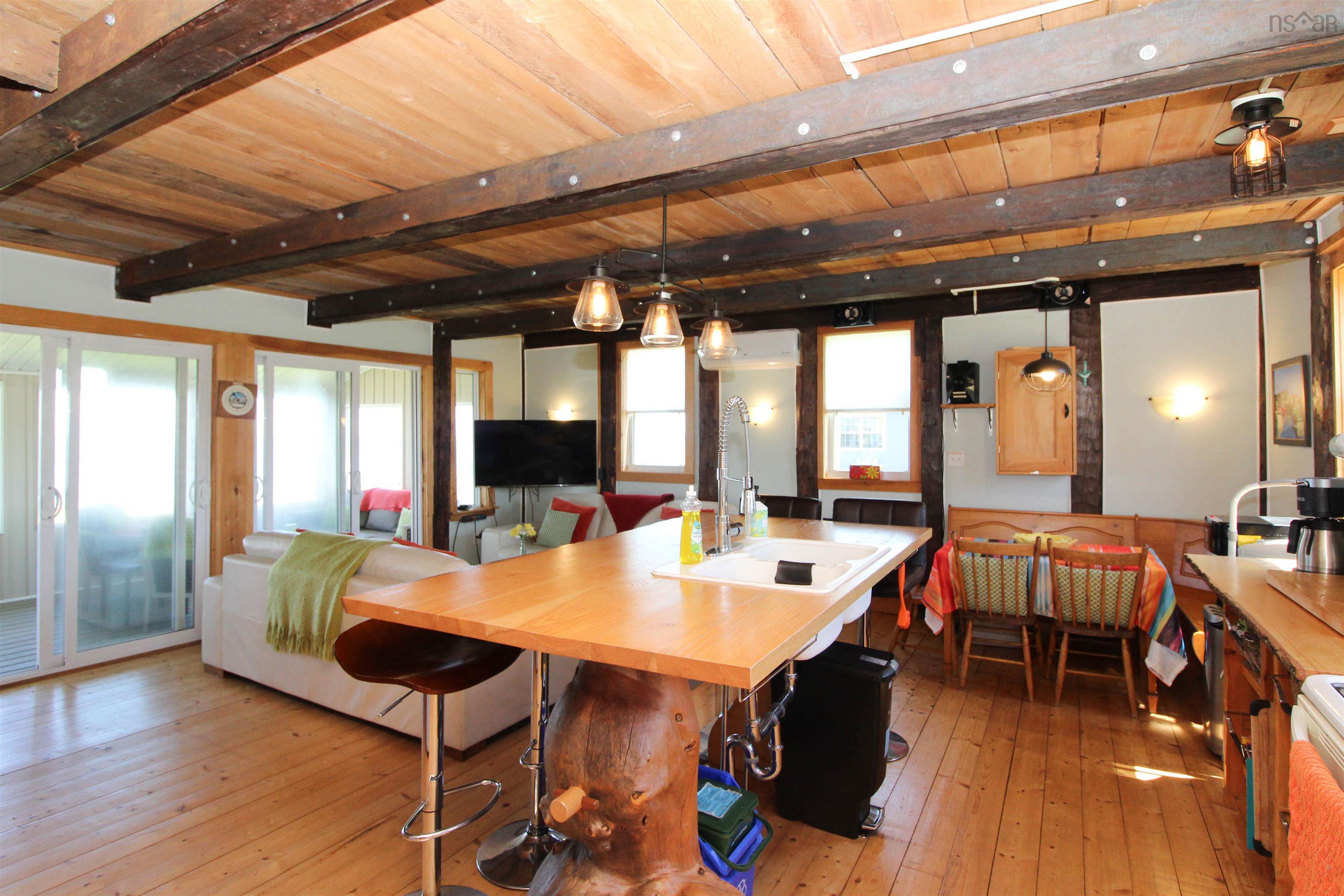 $575,000.00: 100 Sterling Lane, Brule Shore