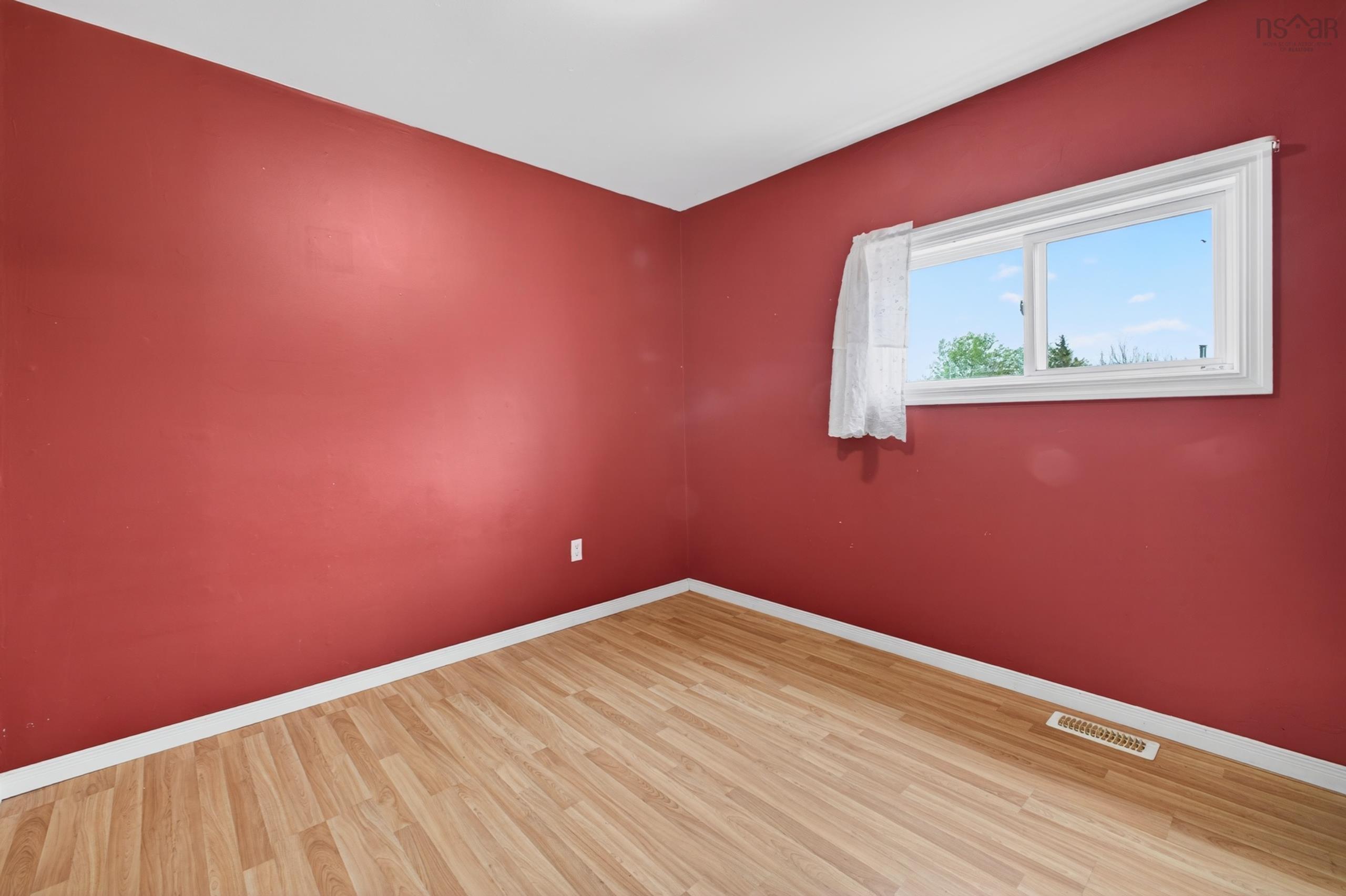 $180,000.00: 410 AUBURN Avenue, Stellarton