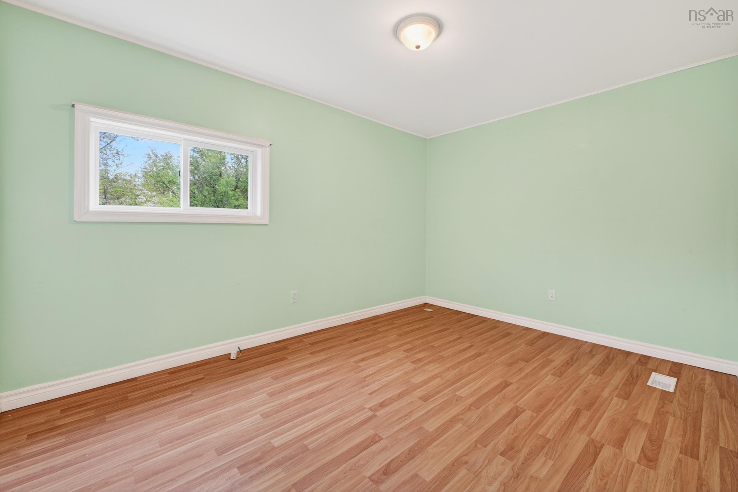 $180,000.00: 410 AUBURN Avenue, Stellarton