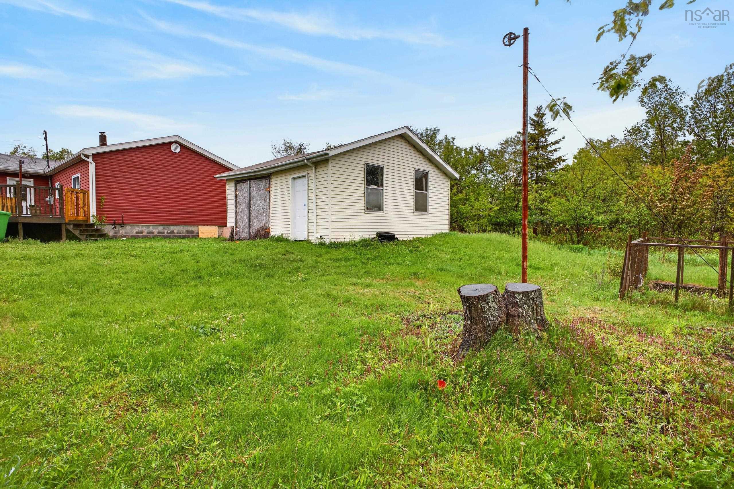 $180,000.00: 410 AUBURN Avenue, Stellarton