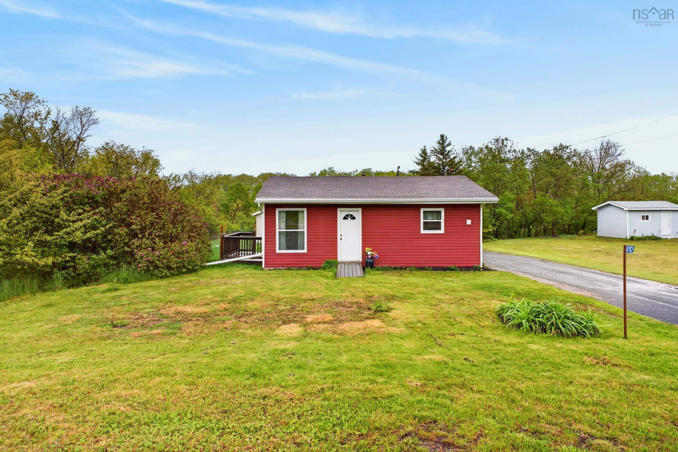 $180,000.00: 410 AUBURN Avenue, Stellarton