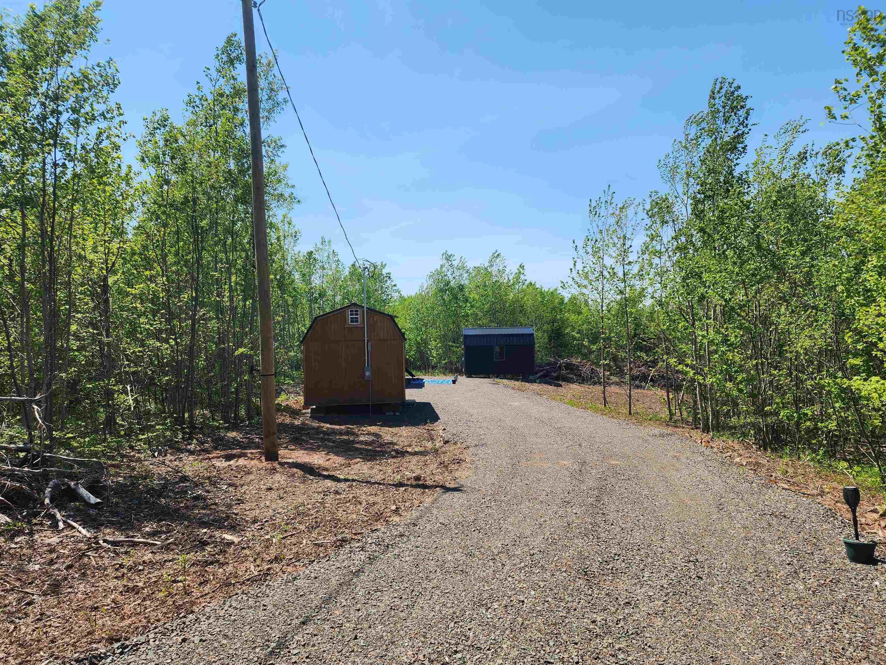 $139,900.00: 6617 Highway 321, Roslin