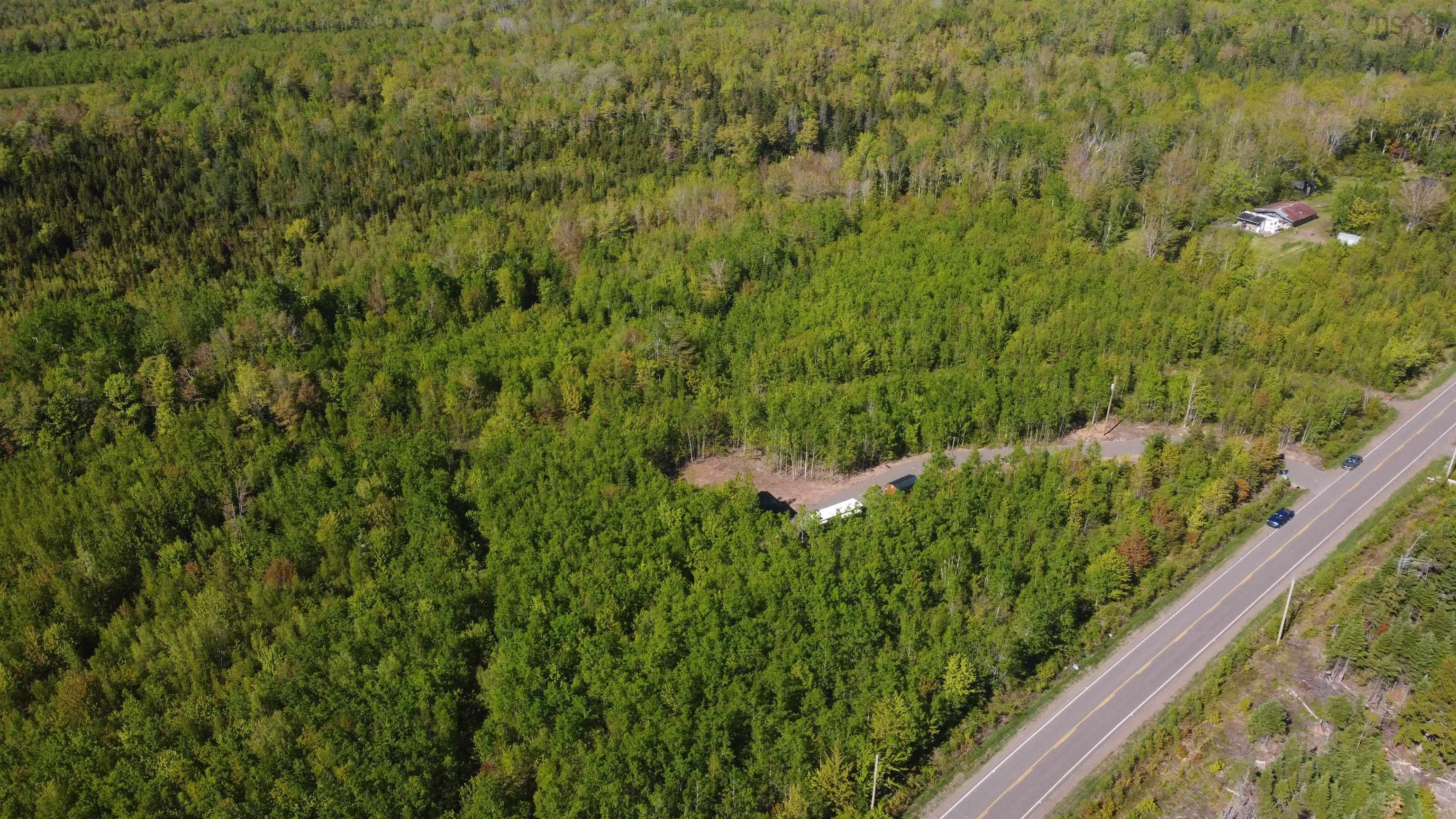 $139,900.00: 6617 Highway 321, Roslin